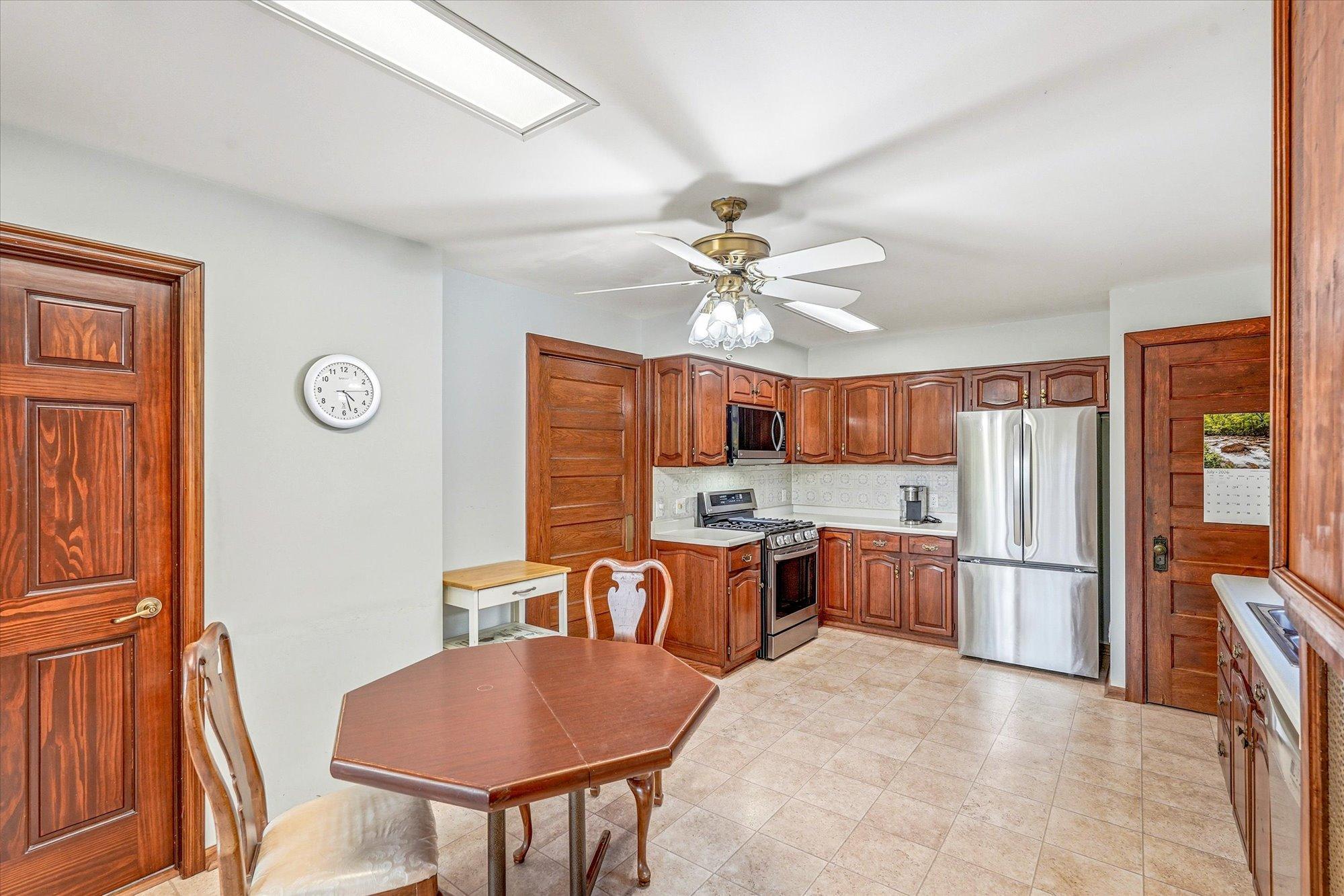 View of Residential at 2016 Laurel Avenue, Saint Paul MN 55104, Saint Paul (27 of 56) - Mike Wilen | Minnesota Team Real Estate