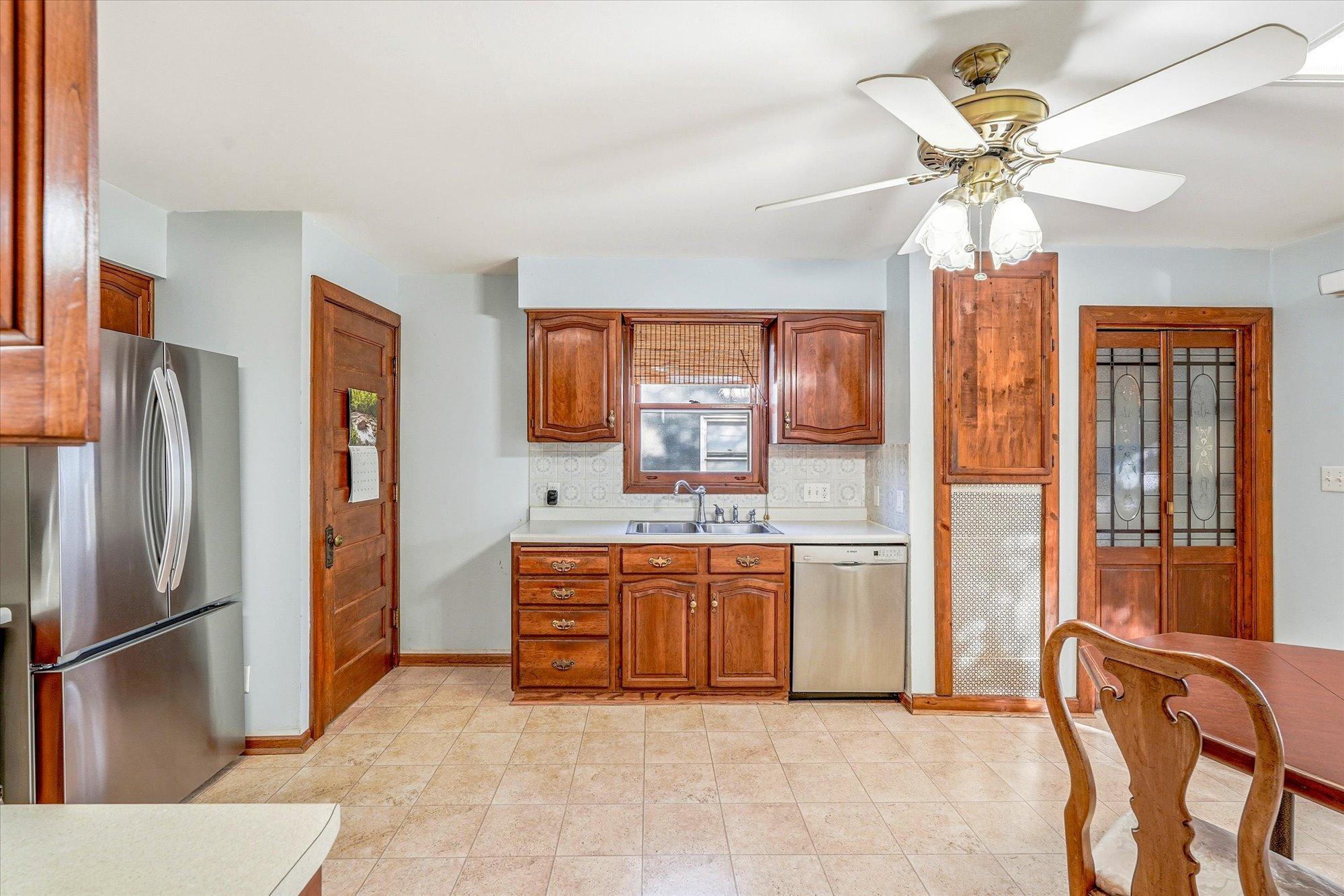 View of Residential at 2016 Laurel Avenue, Saint Paul MN 55104, Saint Paul (22 of 56) - Mike Wilen | Minnesota Team Real Estate
