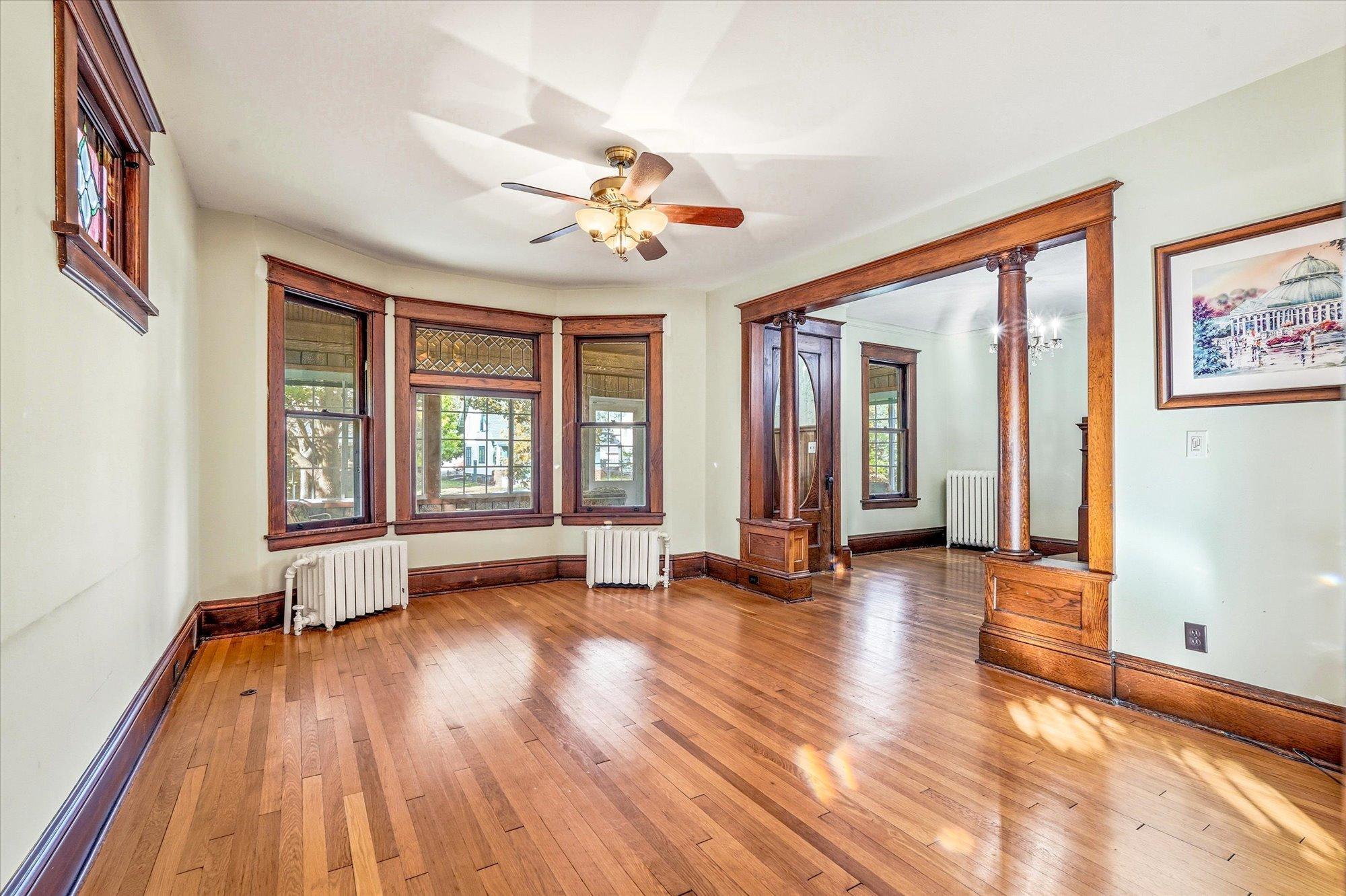 View of Residential at 2016 Laurel Avenue, Saint Paul MN 55104, Saint Paul (17 of 56) - Mike Wilen | Minnesota Team Real Estate