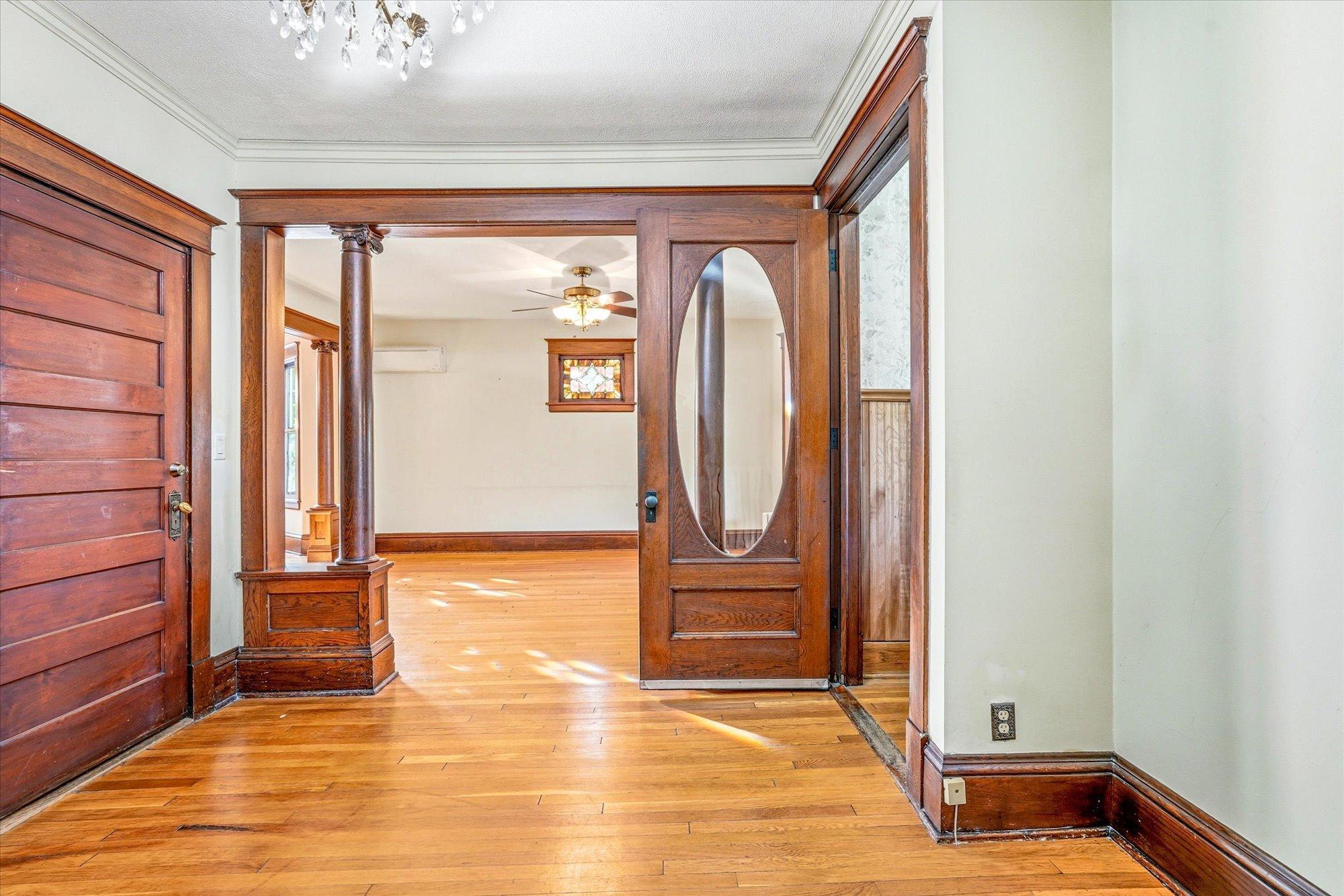 View of Residential at 2016 Laurel Avenue, Saint Paul MN 55104, Saint Paul (12 of 56) - Mike Wilen | Minnesota Team Real Estate