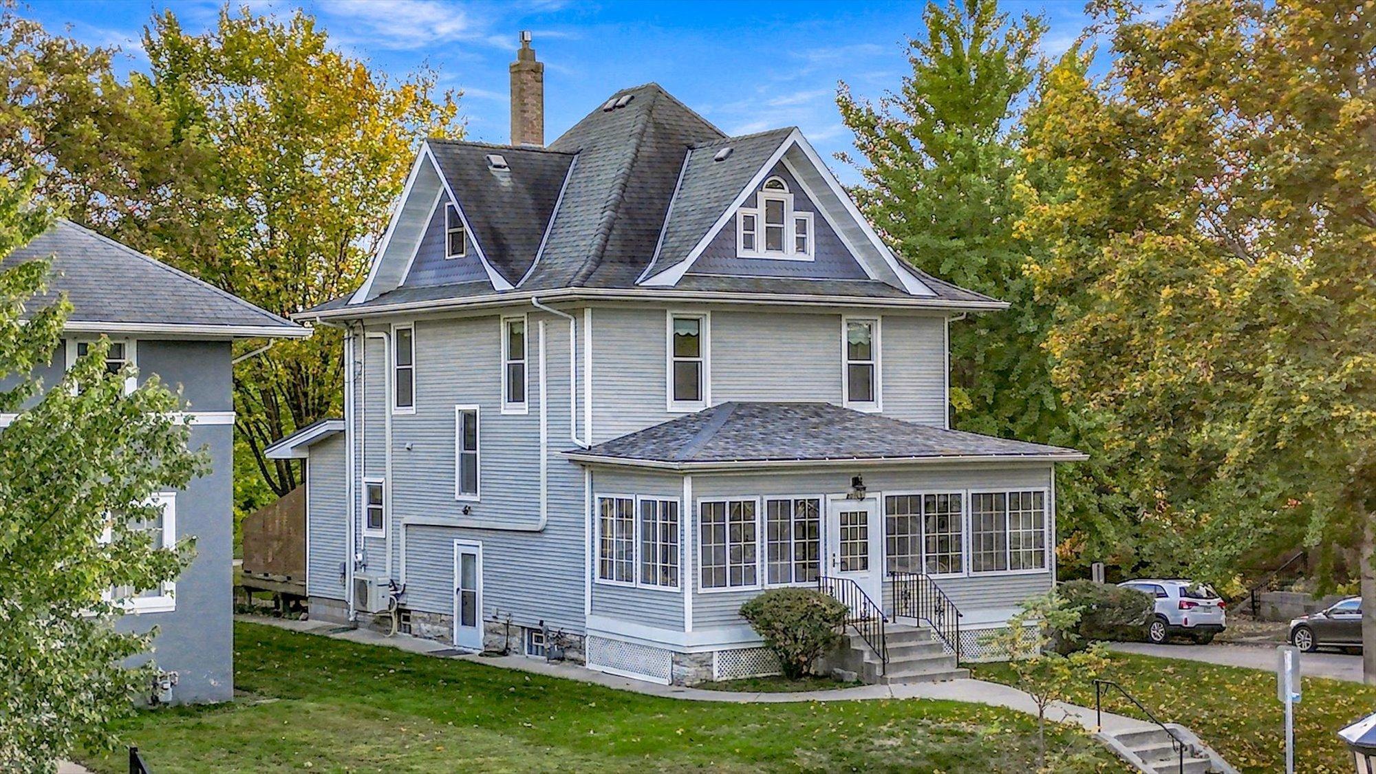 View of Single Family at 2016 Laurel Avenue, Saint Paul - Mike Wilen | Minnesota Team Real Estate