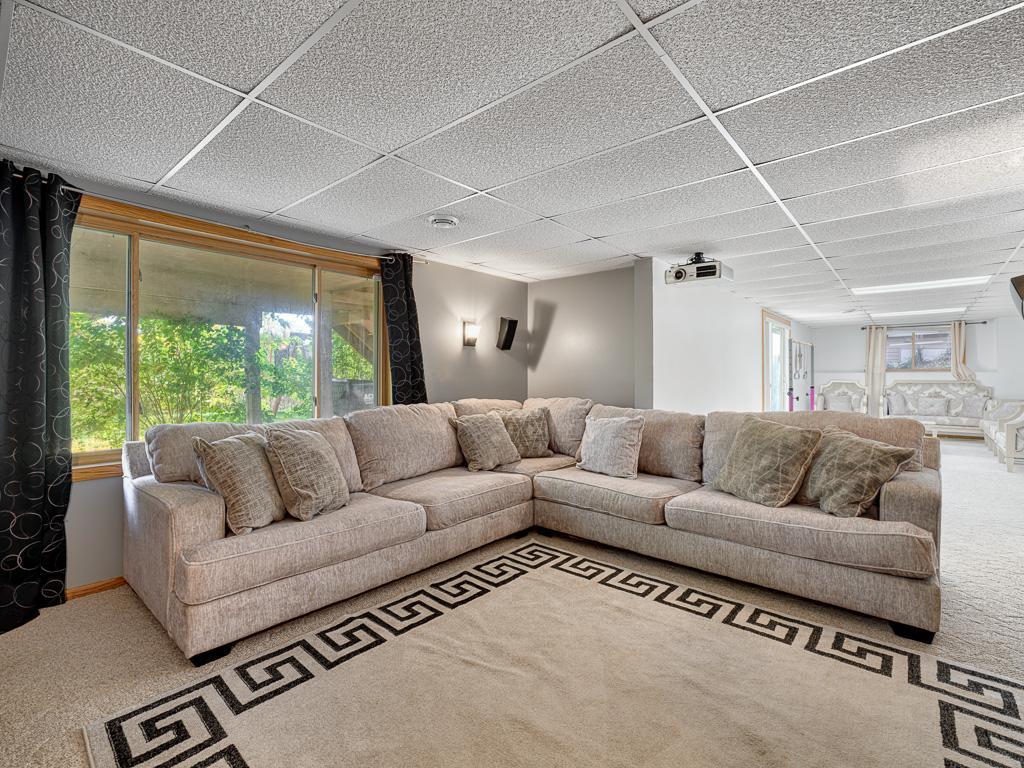 View of Residential at 9108 Loch Lomond Boulevard, Brooklyn Park MN 55443, Brooklyn Park (24 of 30) - Mike Wilen | Minnesota Team Real Estate