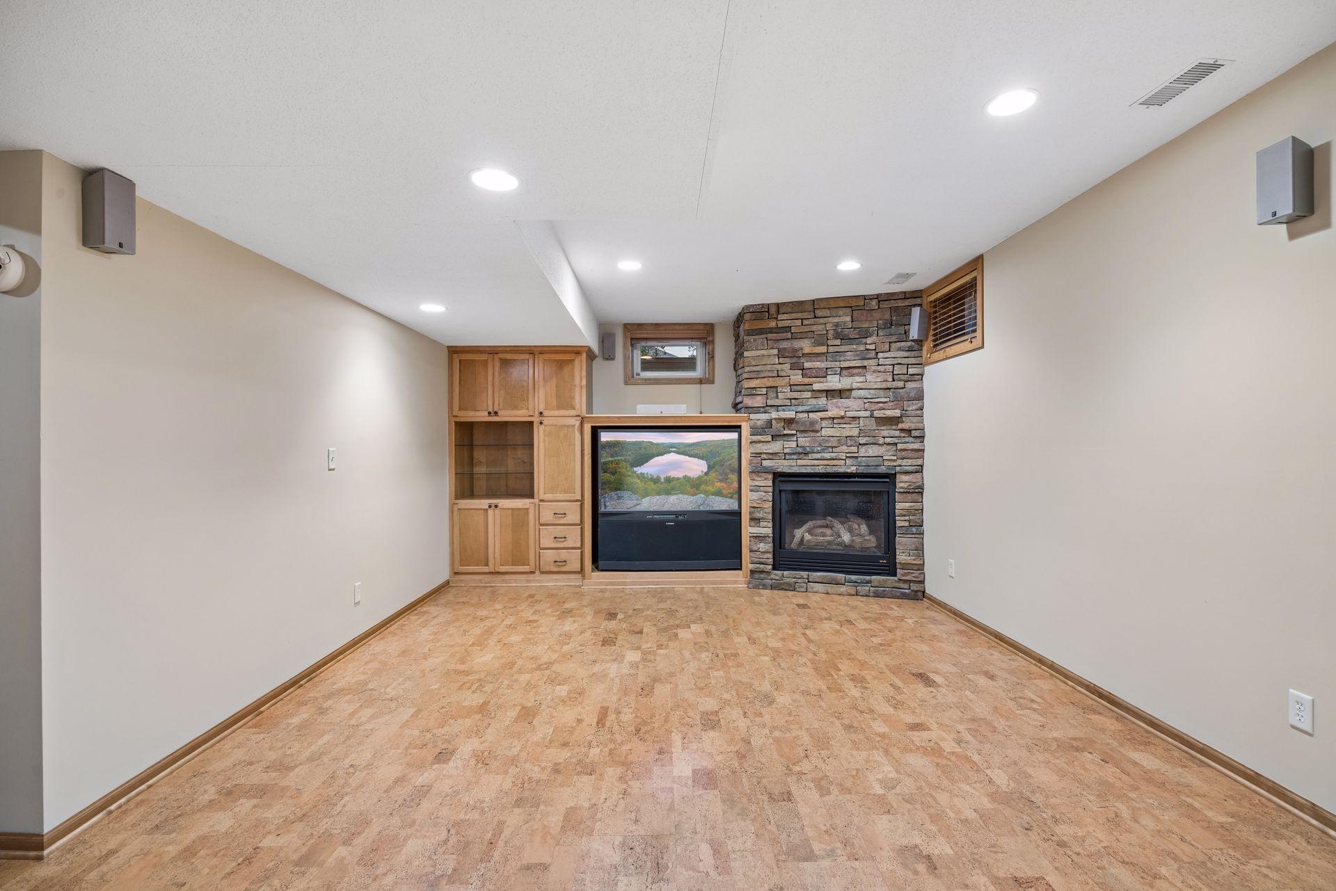 View of Residential at 21 Raven Road, North Oaks MN 55127, North Oaks (78 of 84) - Mike Wilen | Minnesota Team Real Estate