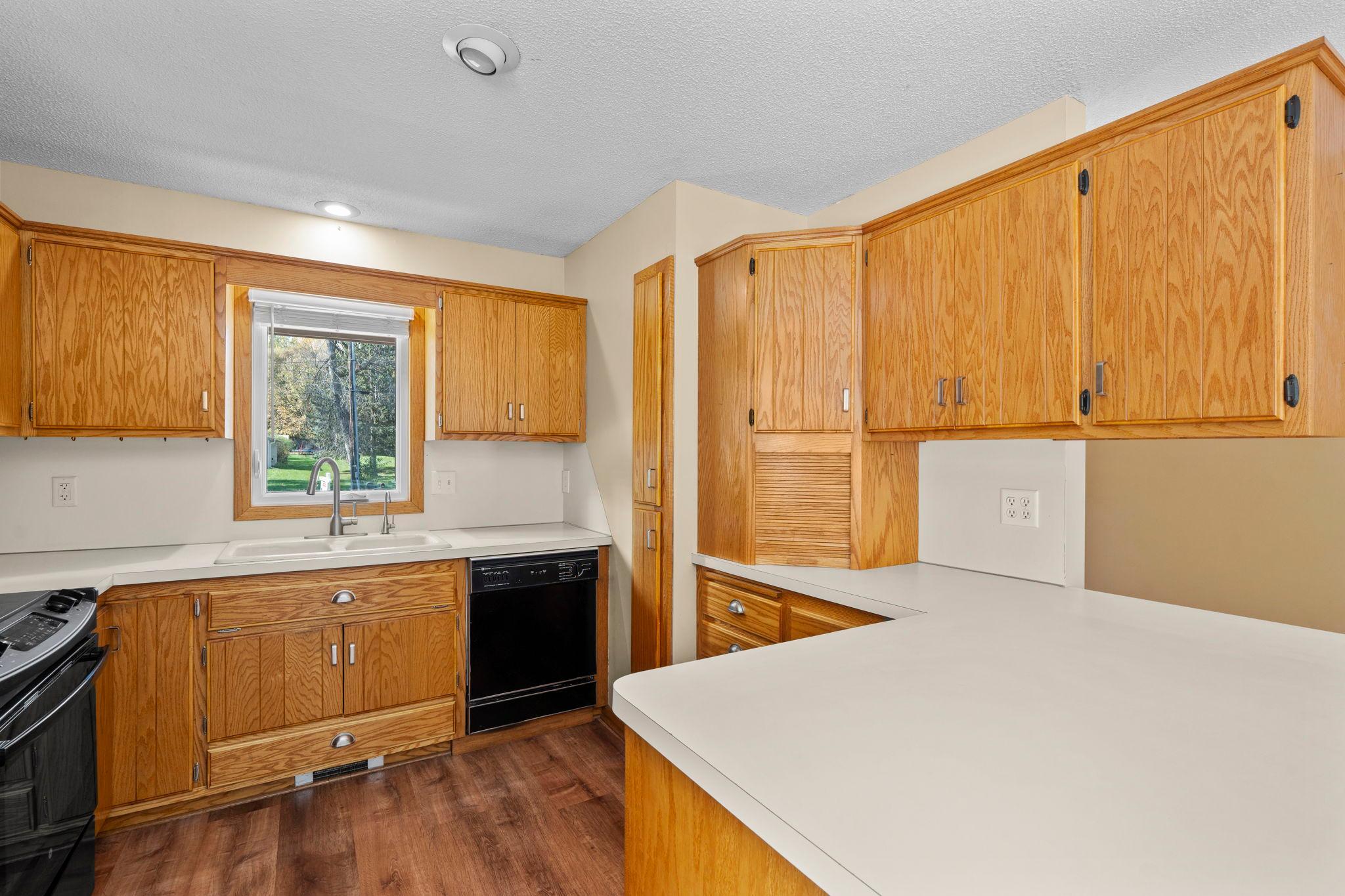 View of Residential at 8008 Mount Curve Boulevard, Brooklyn Park MN 55445, Brooklyn Park (12 of 65) - Mike Wilen | Minnesota Team Real Estate