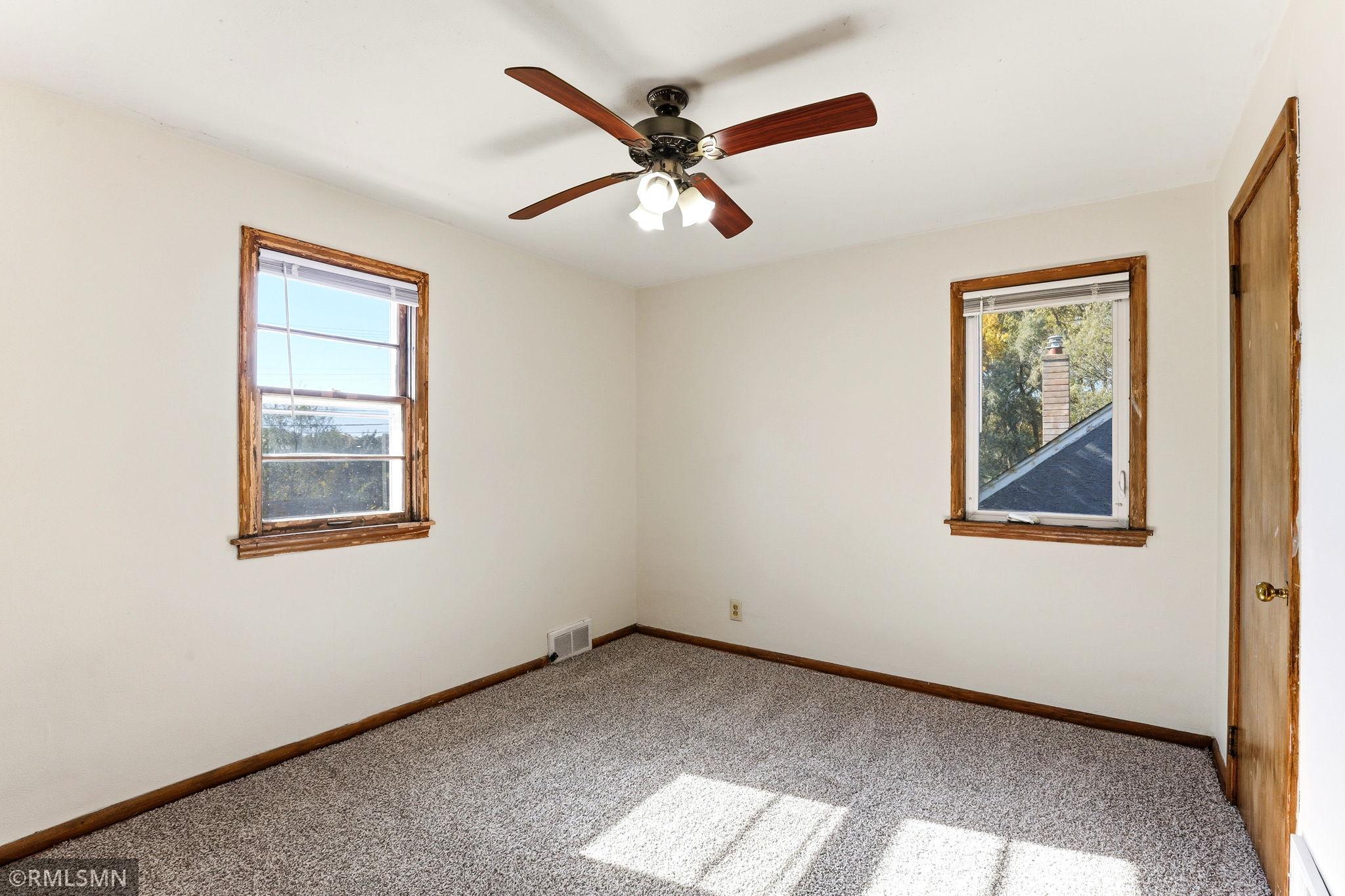 View of Residential Income at 1498 Reaney Avenue, Saint Paul MN 55106, Saint Paul (8 of 11) - Mike Wilen | Minnesota Team Real Estate