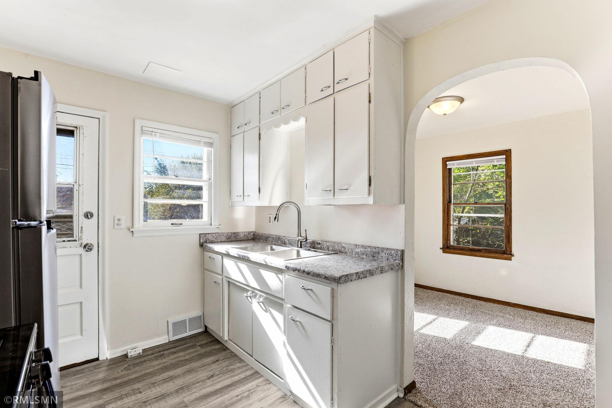 View of Residential Income at 1498 Reaney Avenue, Saint Paul MN 55106, Saint Paul (6 of 11) - Mike Wilen | Minnesota Team Real Estate