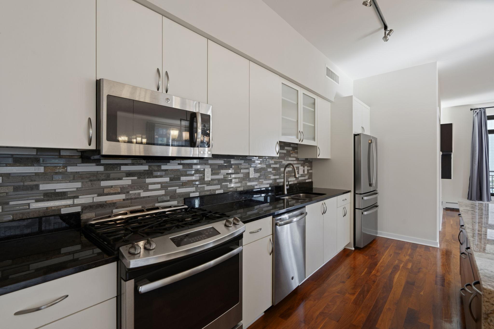 View of Residential at 1120 2nd Street #201, Minneapolis MN 55415, Minneapolis (9 of 50) - Mike Wilen | Minnesota Team Real Estate