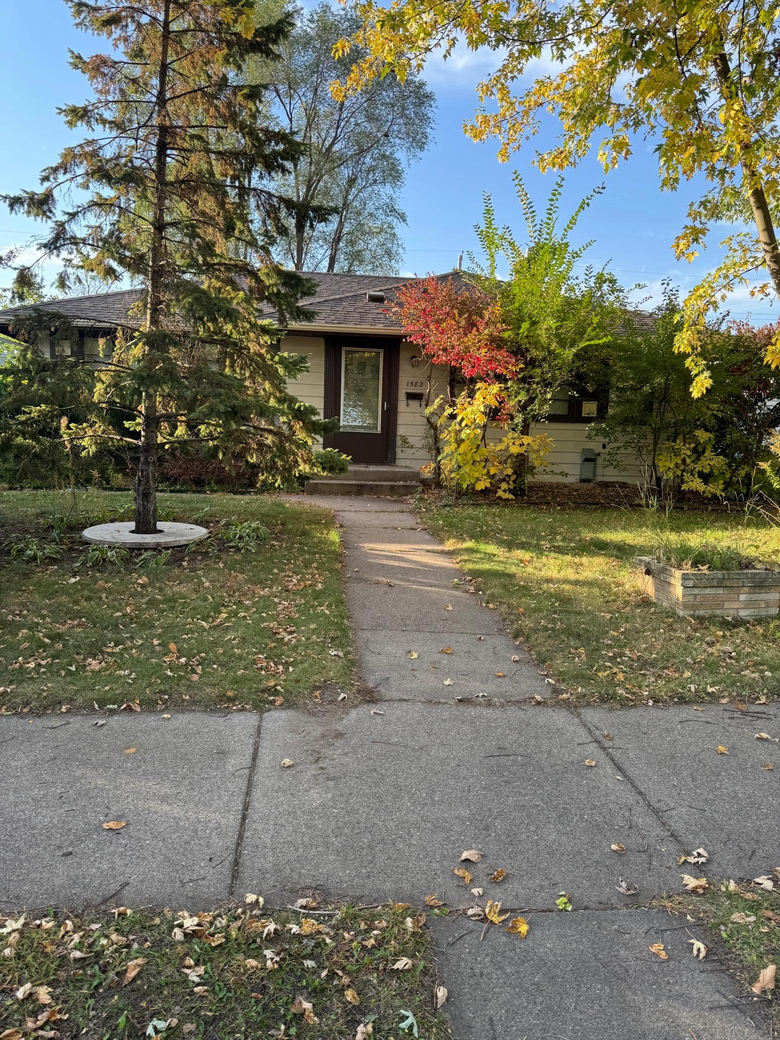 View of Residential at 1582 Sherwood Avenue, Saint Paul MN 55106, Saint Paul (2 of 3) - Mike Wilen | Minnesota Team Real Estate