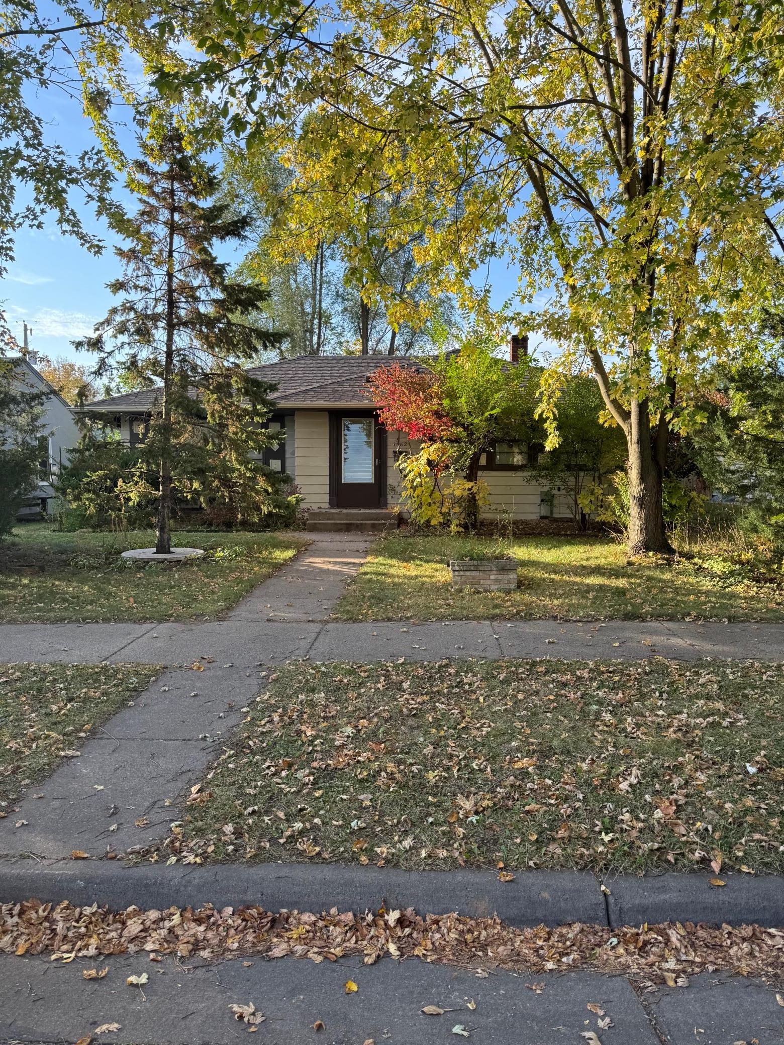 View of Single Family at 1582 Sherwood Avenue, Saint Paul - Mike Wilen | Minnesota Team Real Estate