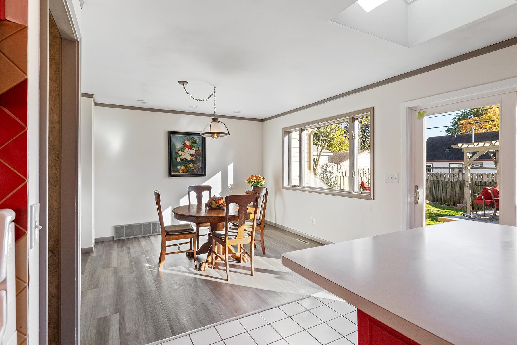 View of Residential at 9021 Club Road, Saint Louis Park MN 55426, Saint Louis Park (15 of 34) - Mike Wilen | Minnesota Team Real Estate