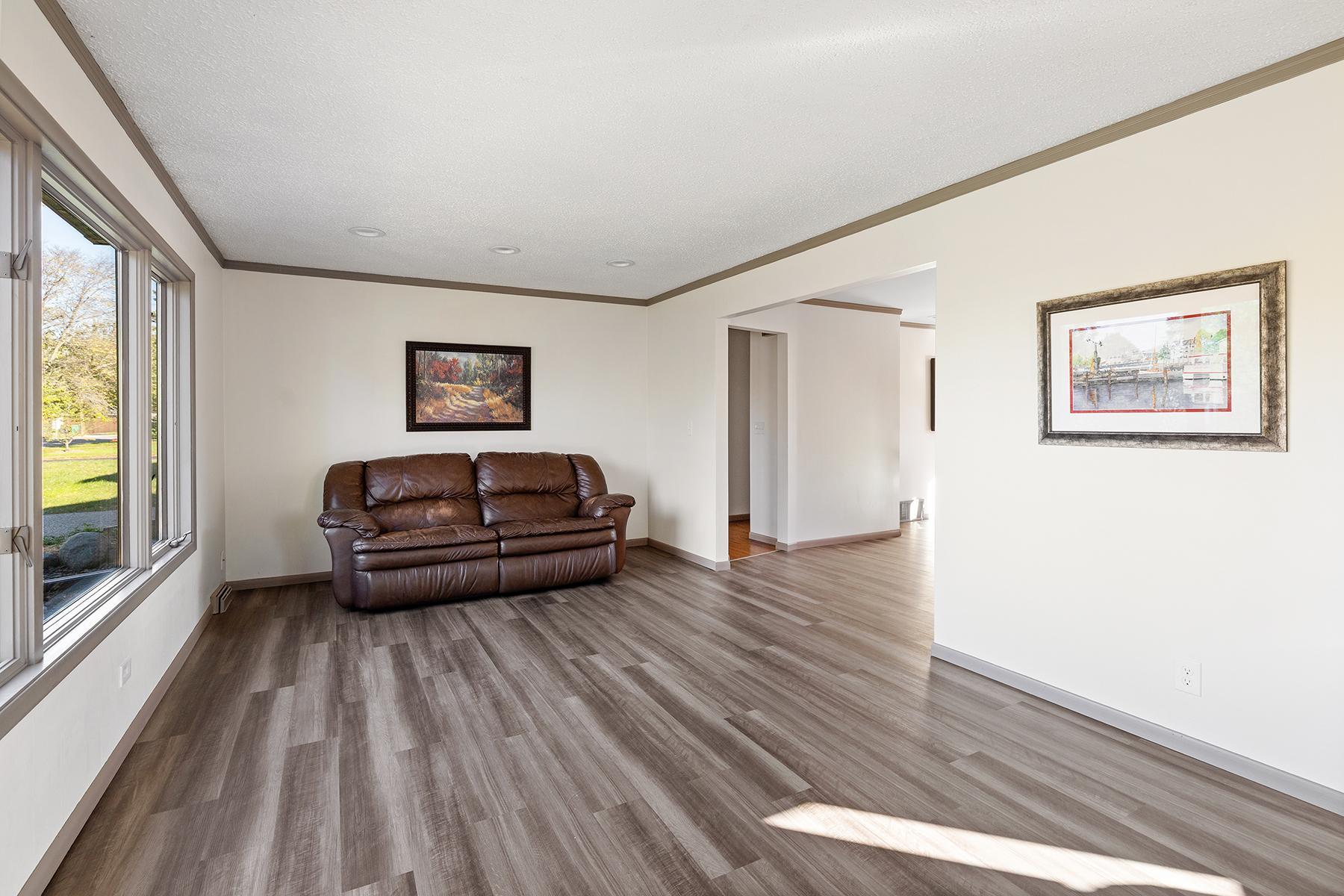 View of Residential at 9021 Club Road, Saint Louis Park MN 55426, Saint Louis Park (13 of 34) - Mike Wilen | Minnesota Team Real Estate