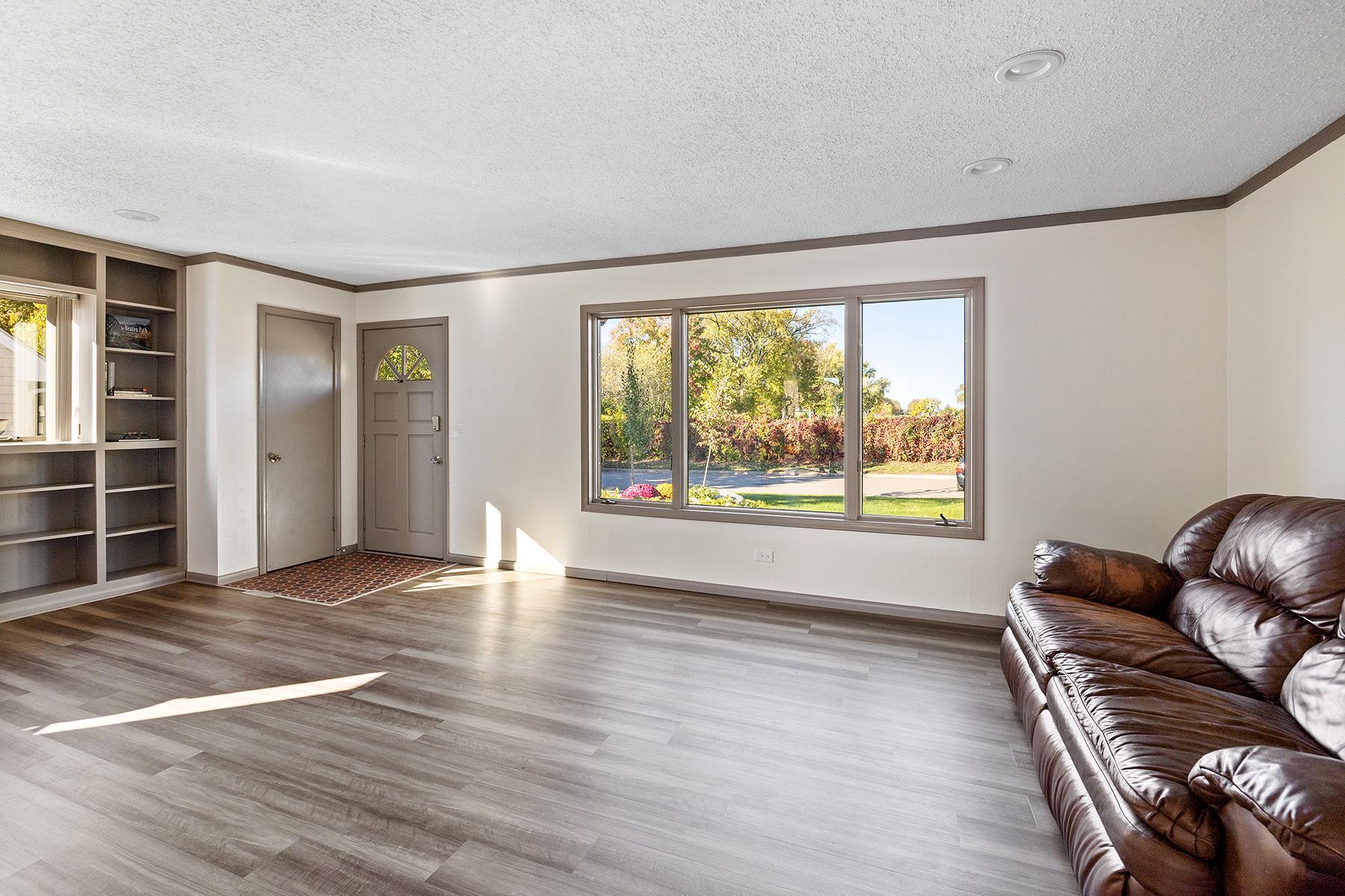 View of Residential at 9021 Club Road, Saint Louis Park MN 55426, Saint Louis Park (11 of 34) - Mike Wilen | Minnesota Team Real Estate