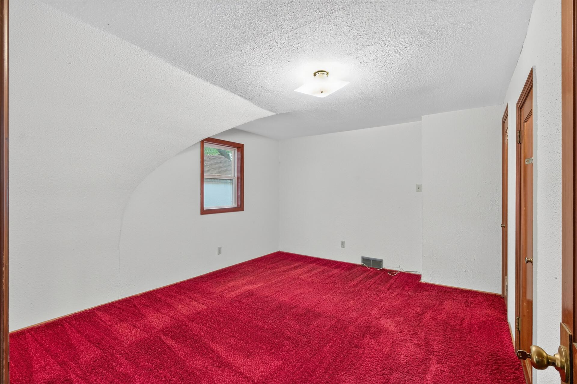 View of Residential at 1046 Felix Street, West Saint Paul MN 55118, West Saint Paul (7 of 35) - Mike Wilen | Minnesota Team Real Estate