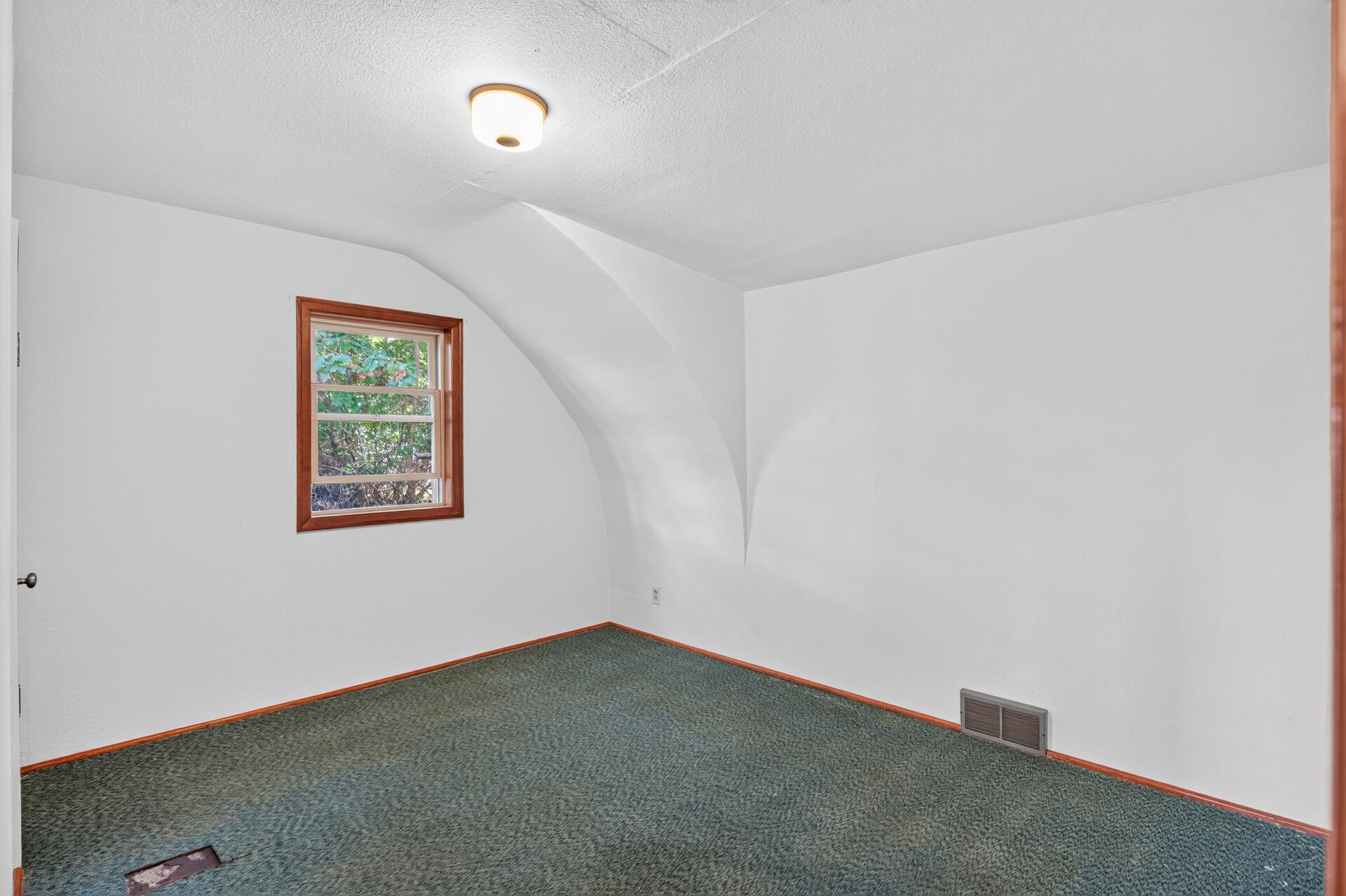 View of Residential at 1046 Felix Street, West Saint Paul MN 55118, West Saint Paul (5 of 35) - Mike Wilen | Minnesota Team Real Estate