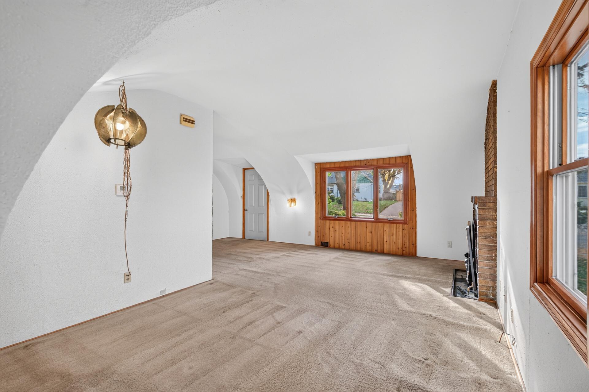 View of Residential at 1046 Felix Street, West Saint Paul MN 55118, West Saint Paul (3 of 35) - Mike Wilen | Minnesota Team Real Estate