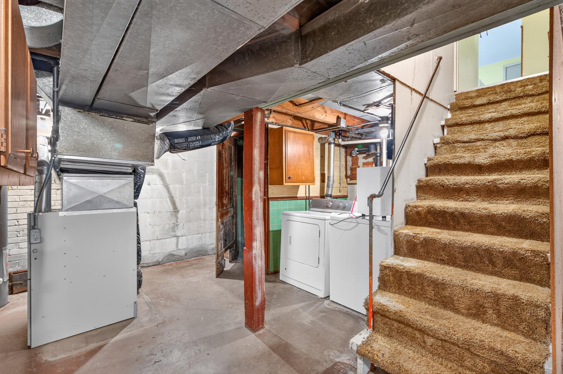View of Residential at 1046 Felix Street, West Saint Paul MN 55118, West Saint Paul (24 of 35) - Mike Wilen | Minnesota Team Real Estate