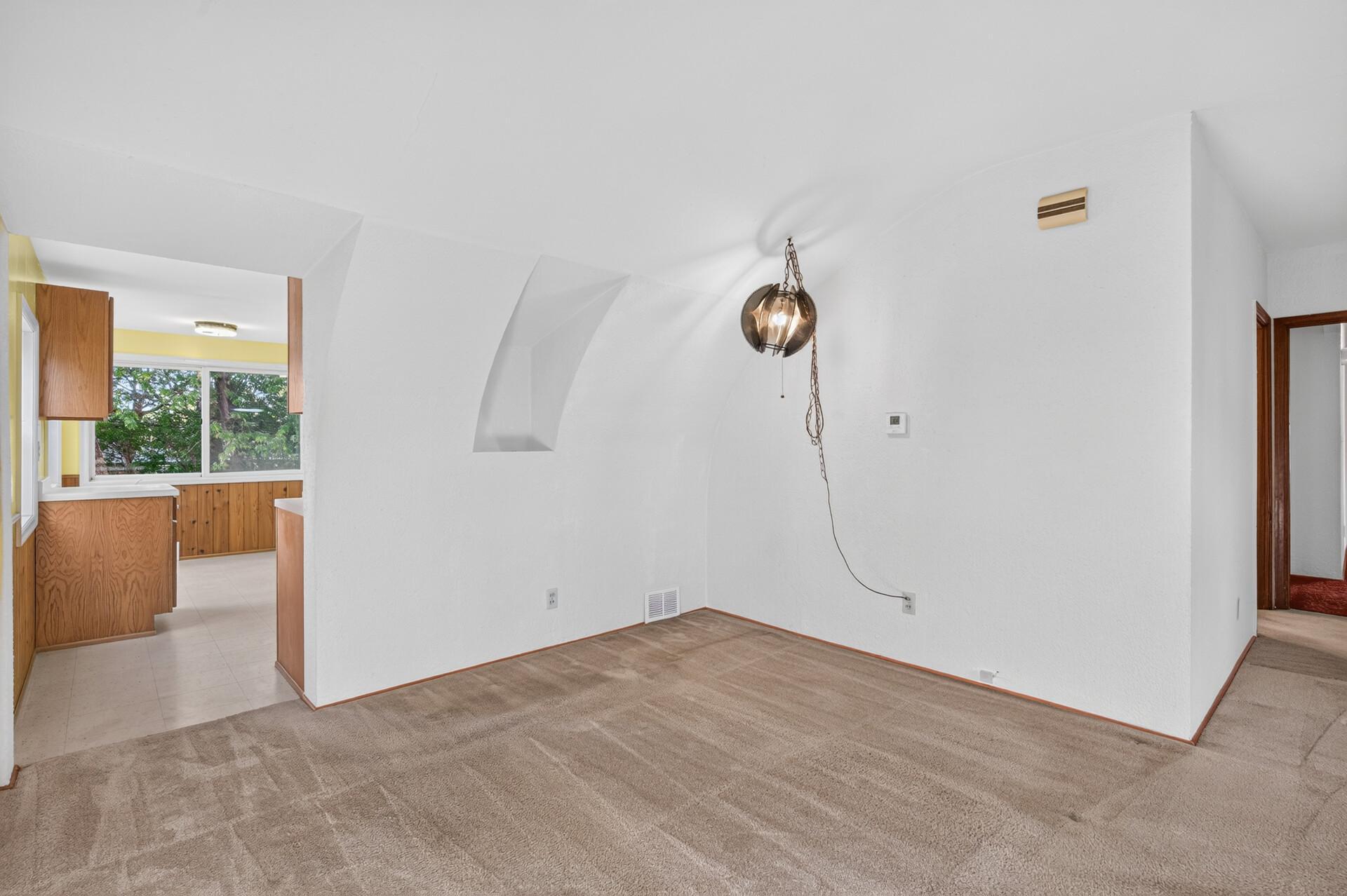 View of Residential at 1046 Felix Street, West Saint Paul MN 55118, West Saint Paul (18 of 35) - Mike Wilen | Minnesota Team Real Estate