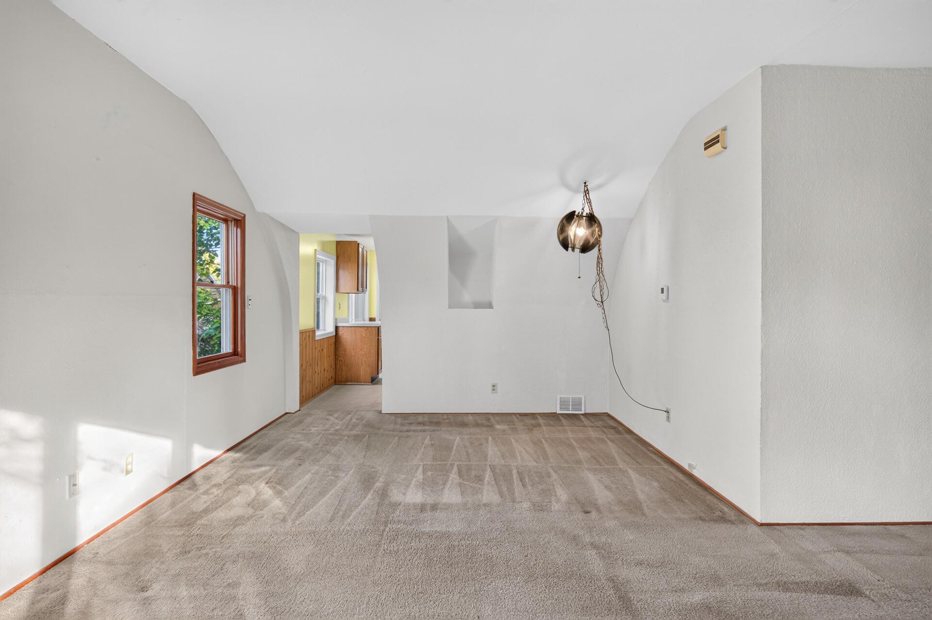 View of Residential at 1046 Felix Street, West Saint Paul MN 55118, West Saint Paul (17 of 35) - Mike Wilen | Minnesota Team Real Estate