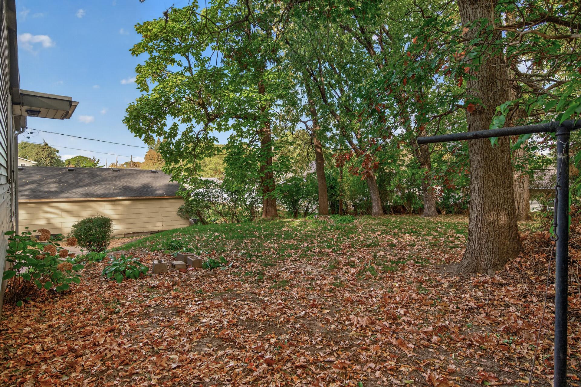 View of Residential at 1046 Felix Street, West Saint Paul MN 55118, West Saint Paul (30 of 35) - Mike Wilen | Minnesota Team Real Estate