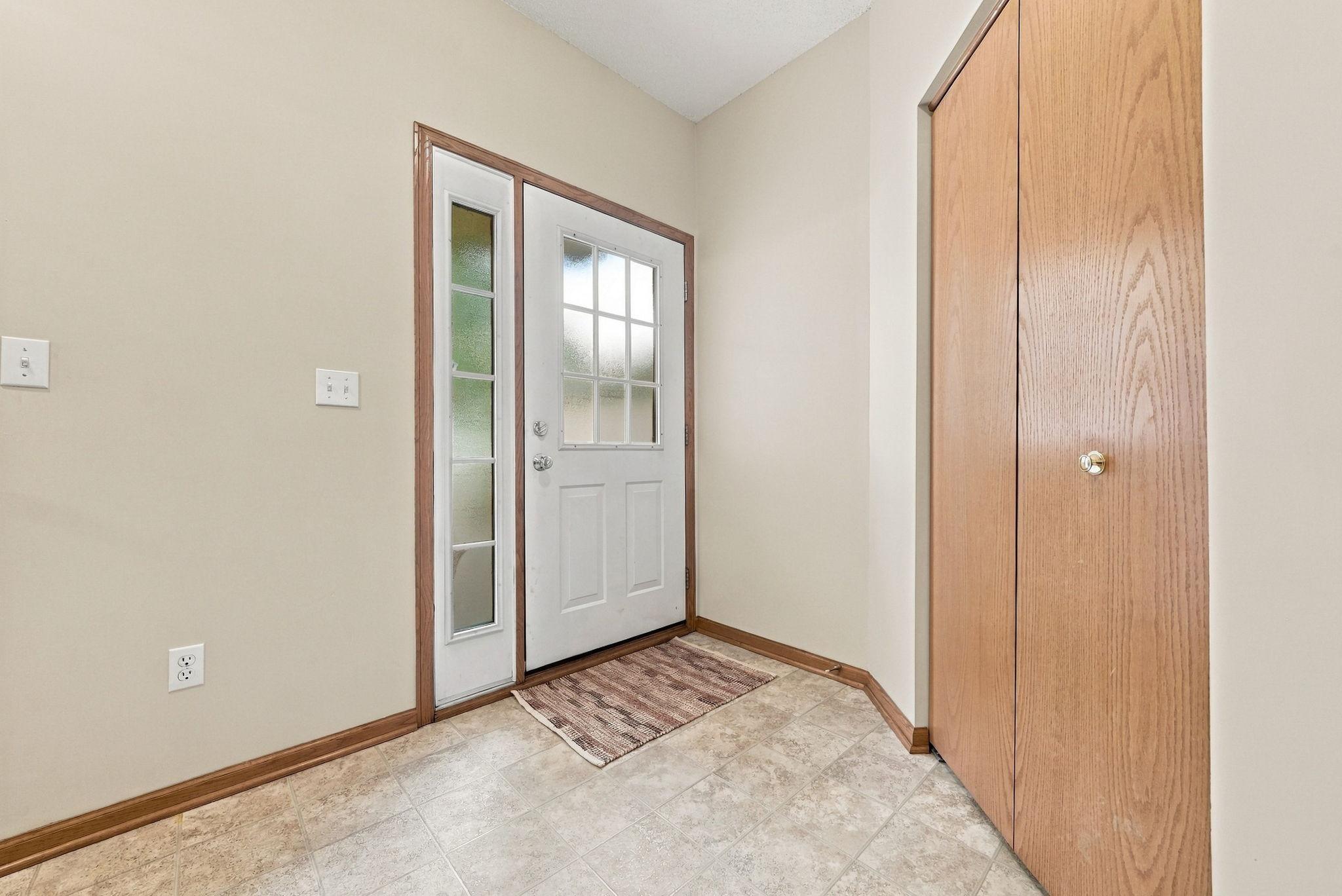 View of Residential at 11679 Langford Circle, Burnsville MN 55337, Burnsville (8 of 57) - Mike Wilen | Minnesota Team Real Estate
