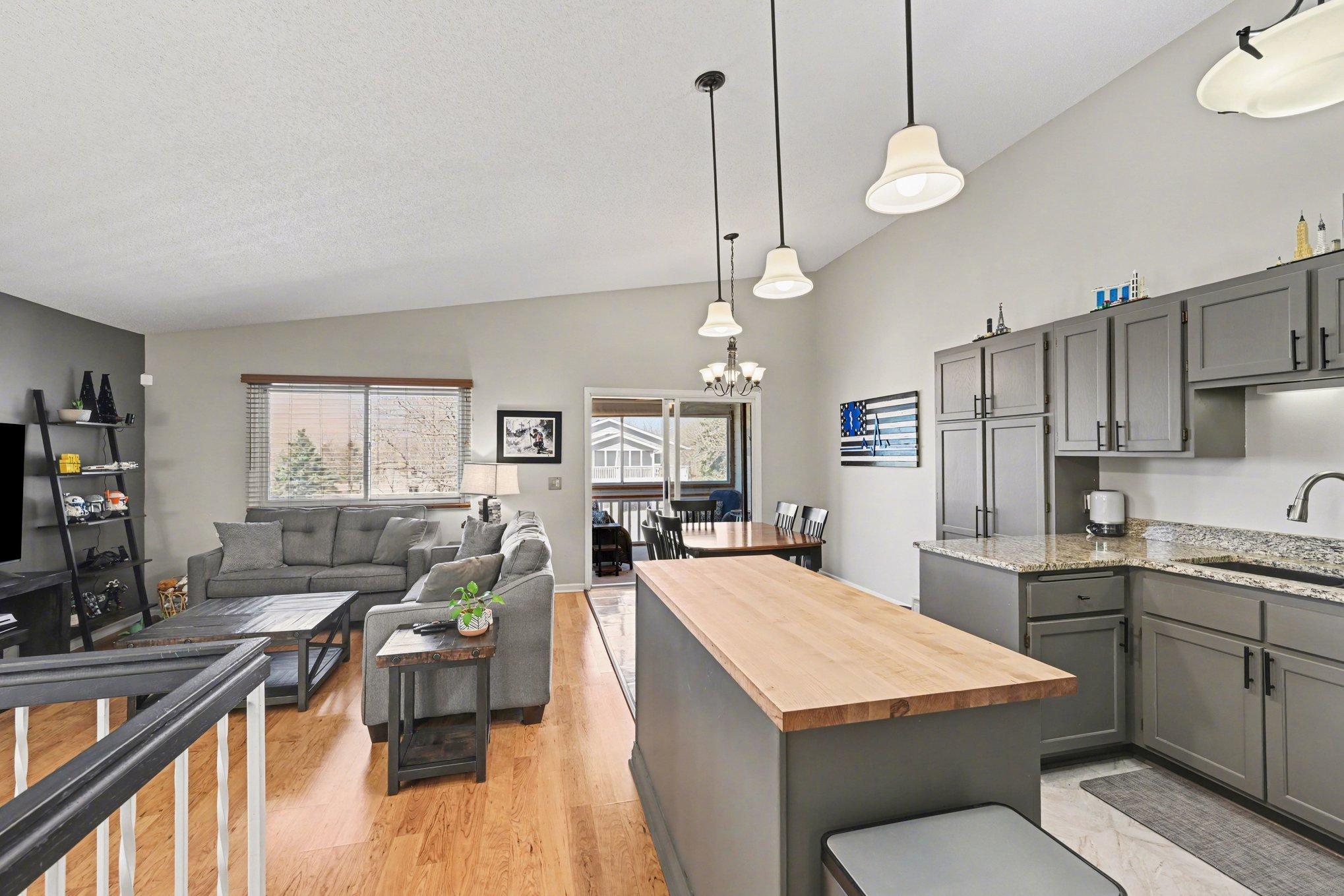 View of Residential at 6819 Romeo Road, Woodbury MN 55125, Woodbury (10 of 26) - Mike Wilen | Minnesota Team Real Estate