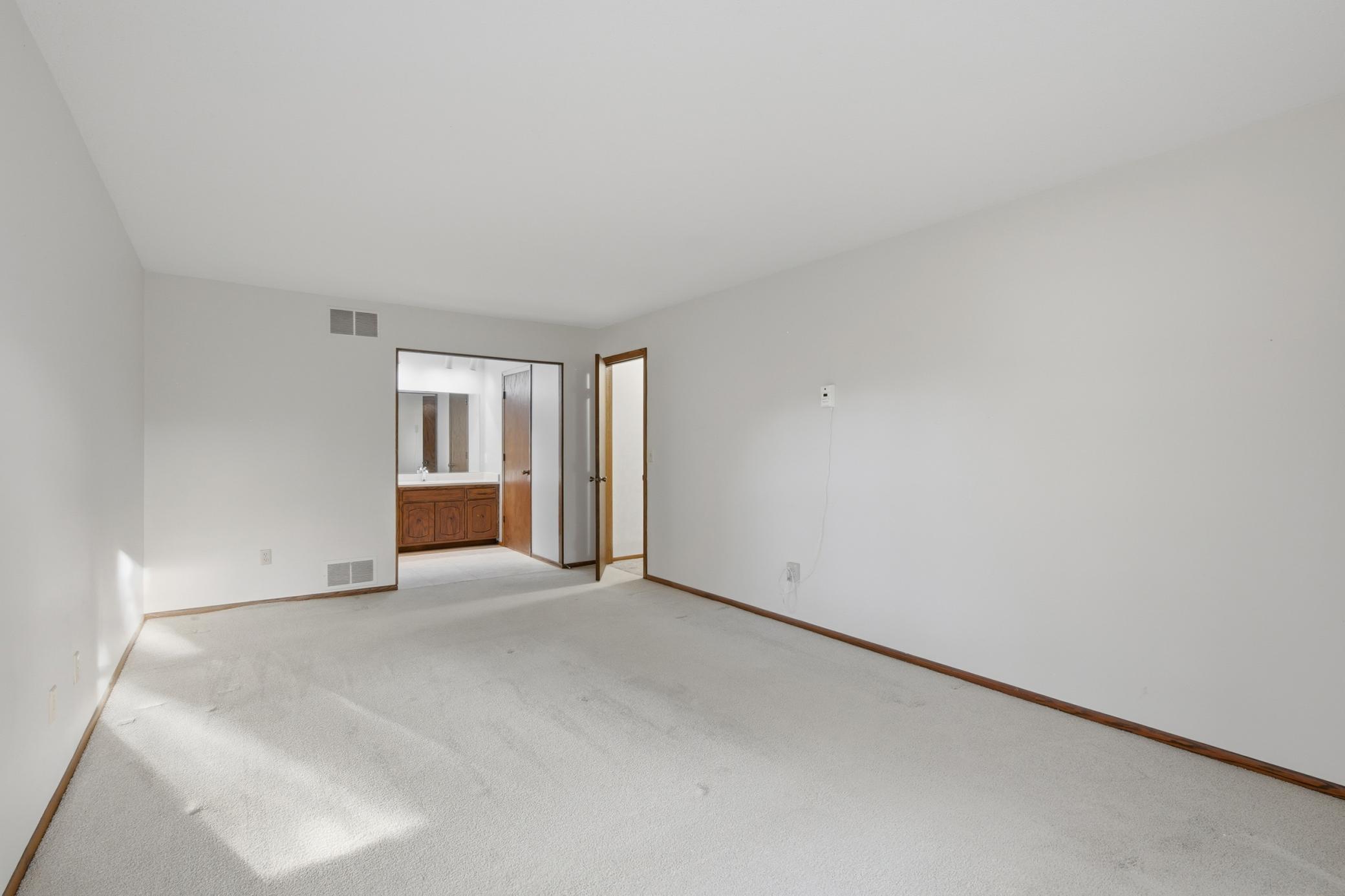 View of Residential at 360 Quail Road, Dellwood MN 55110, Dellwood (38 of 85) - Mike Wilen | Minnesota Team Real Estate