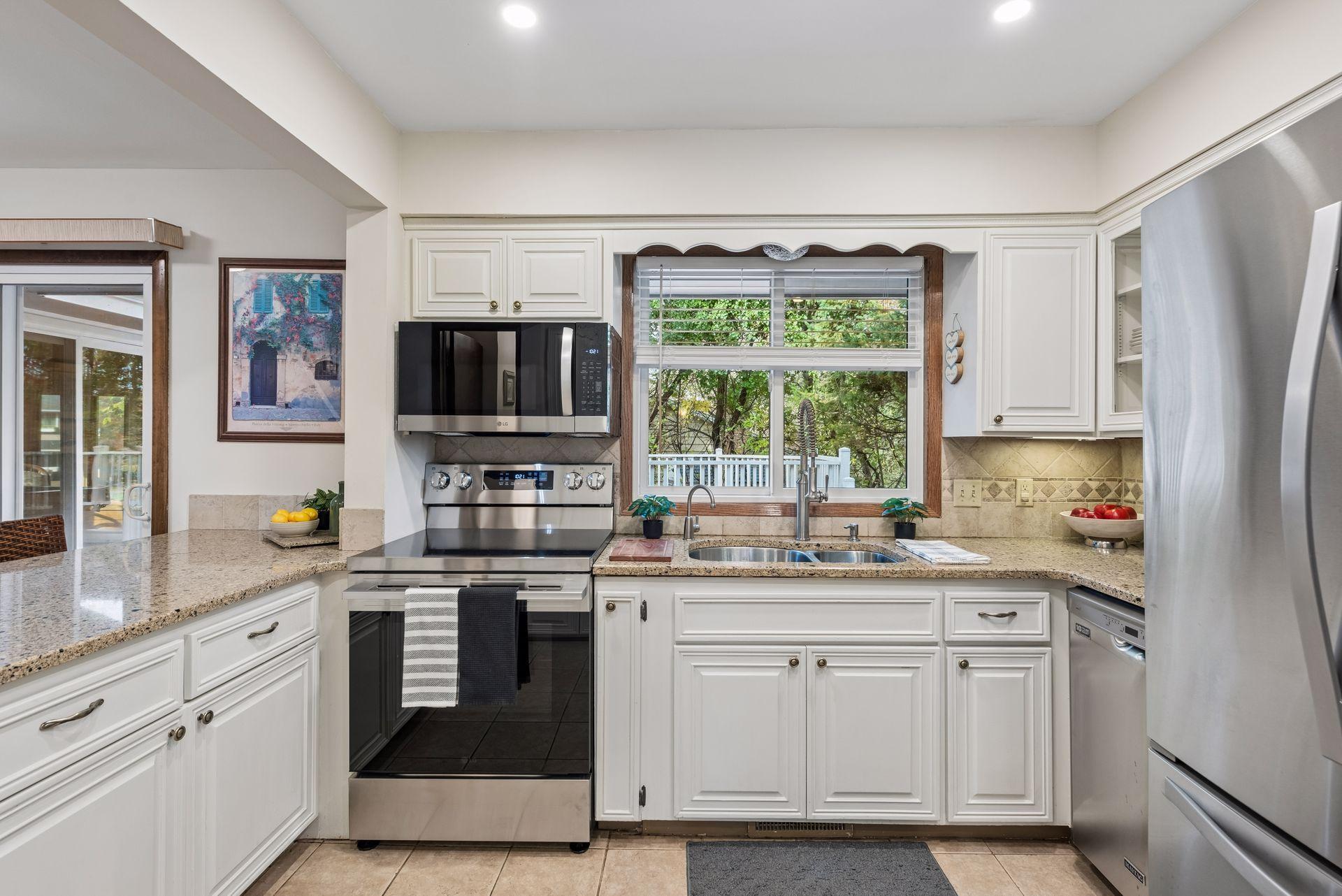 View of Residential at 2755 Shadyview Lane, Plymouth MN 55447, Plymouth (10 of 49) - Mike Wilen | Minnesota Team Real Estate