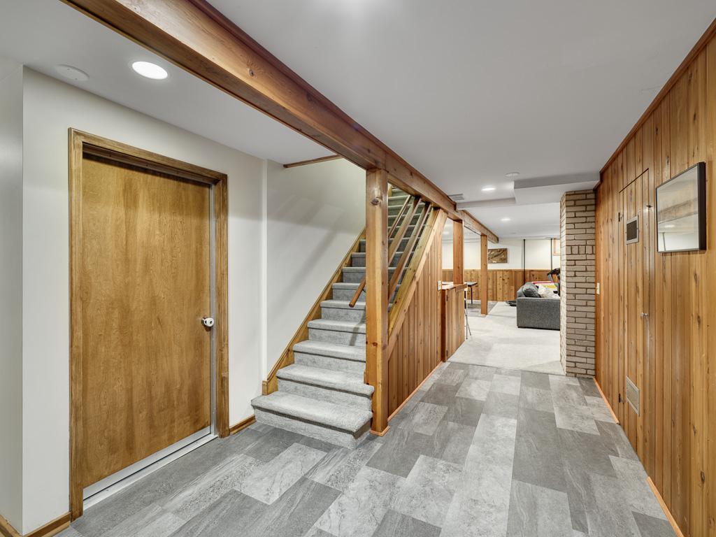 View of Residential at 83 Seymour Avenue, Minneapolis MN 55414, Minneapolis (21 of 38) - Mike Wilen | Minnesota Team Real Estate