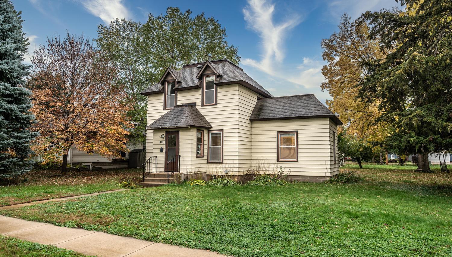 View of Single Family at 406 Main Street, Farmington - Mike Wilen | Minnesota Team Real Estate