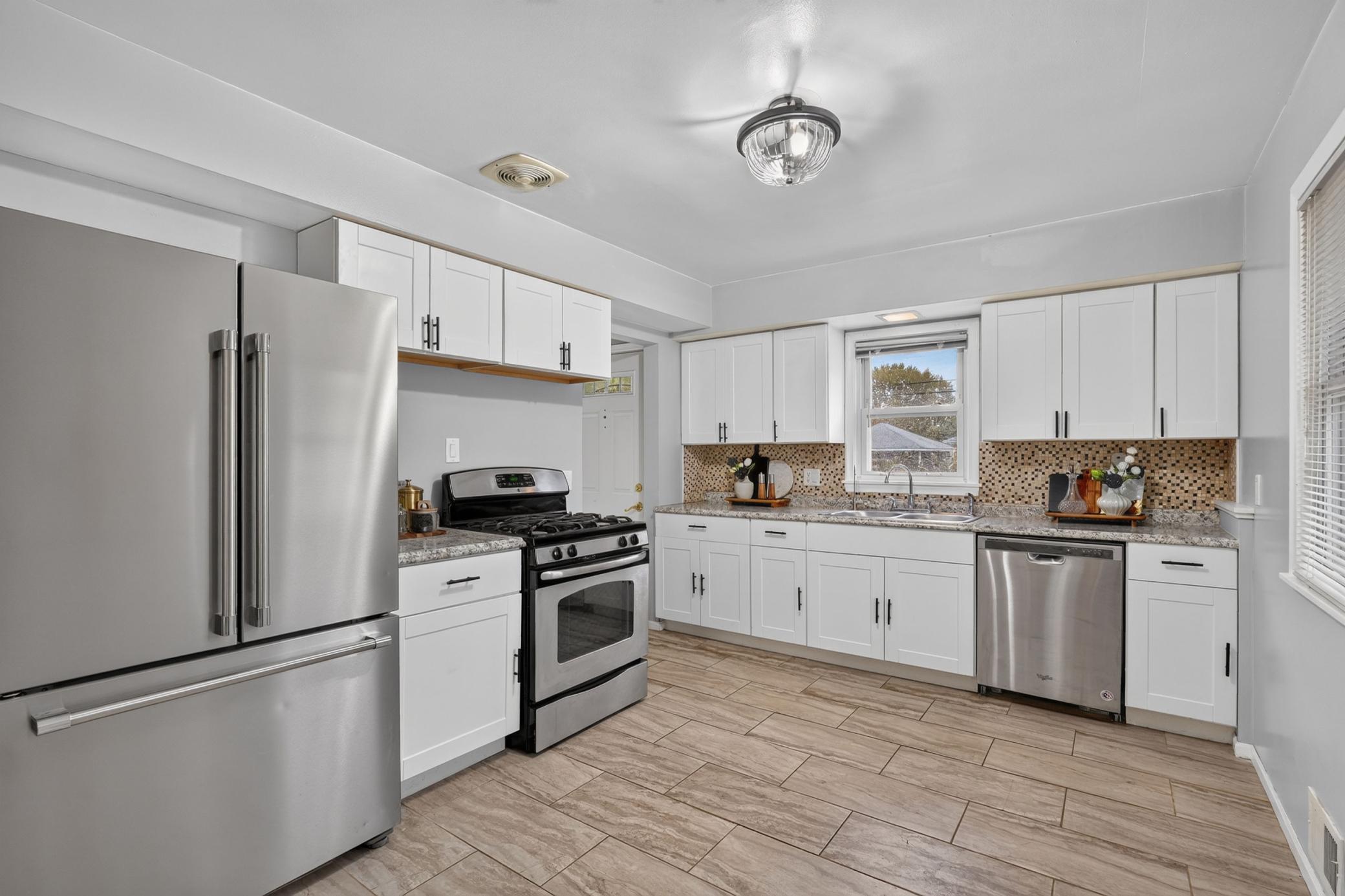 View of Residential at 5730 Fremont Avenue, Brooklyn Center MN 55430, Brooklyn Center (10 of 50) - Mike Wilen | Minnesota Team Real Estate
