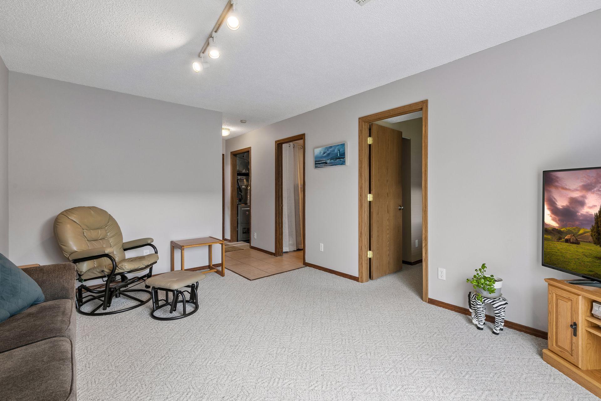 View of Residential at 12805 Morgan Avenue, Burnsville MN 55337, Burnsville (25 of 34) - Mike Wilen | Minnesota Team Real Estate