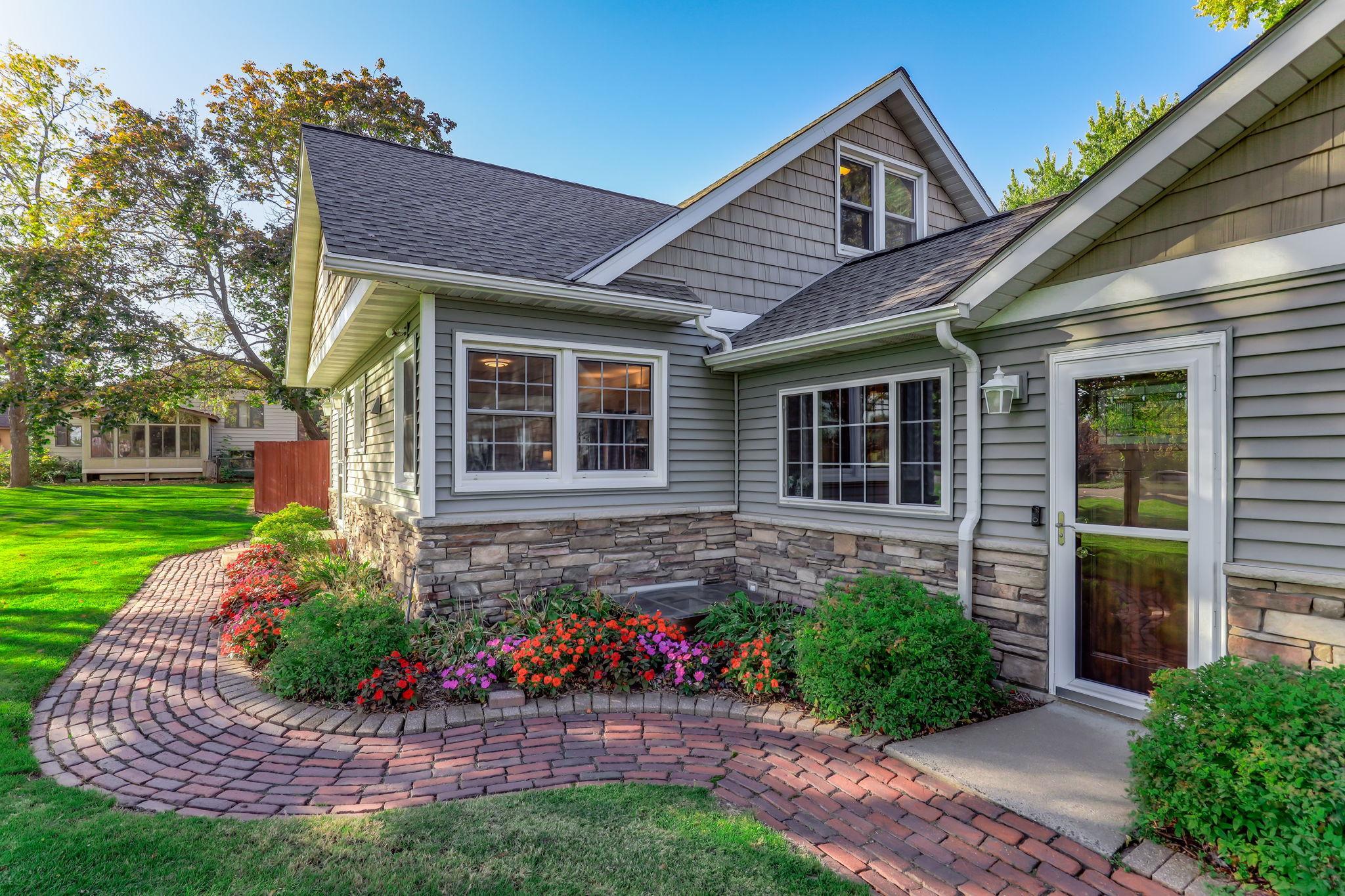 View of Single Family at 7697 Stillwater Way, Oakdale - Mike Wilen | Minnesota Team Real Estate