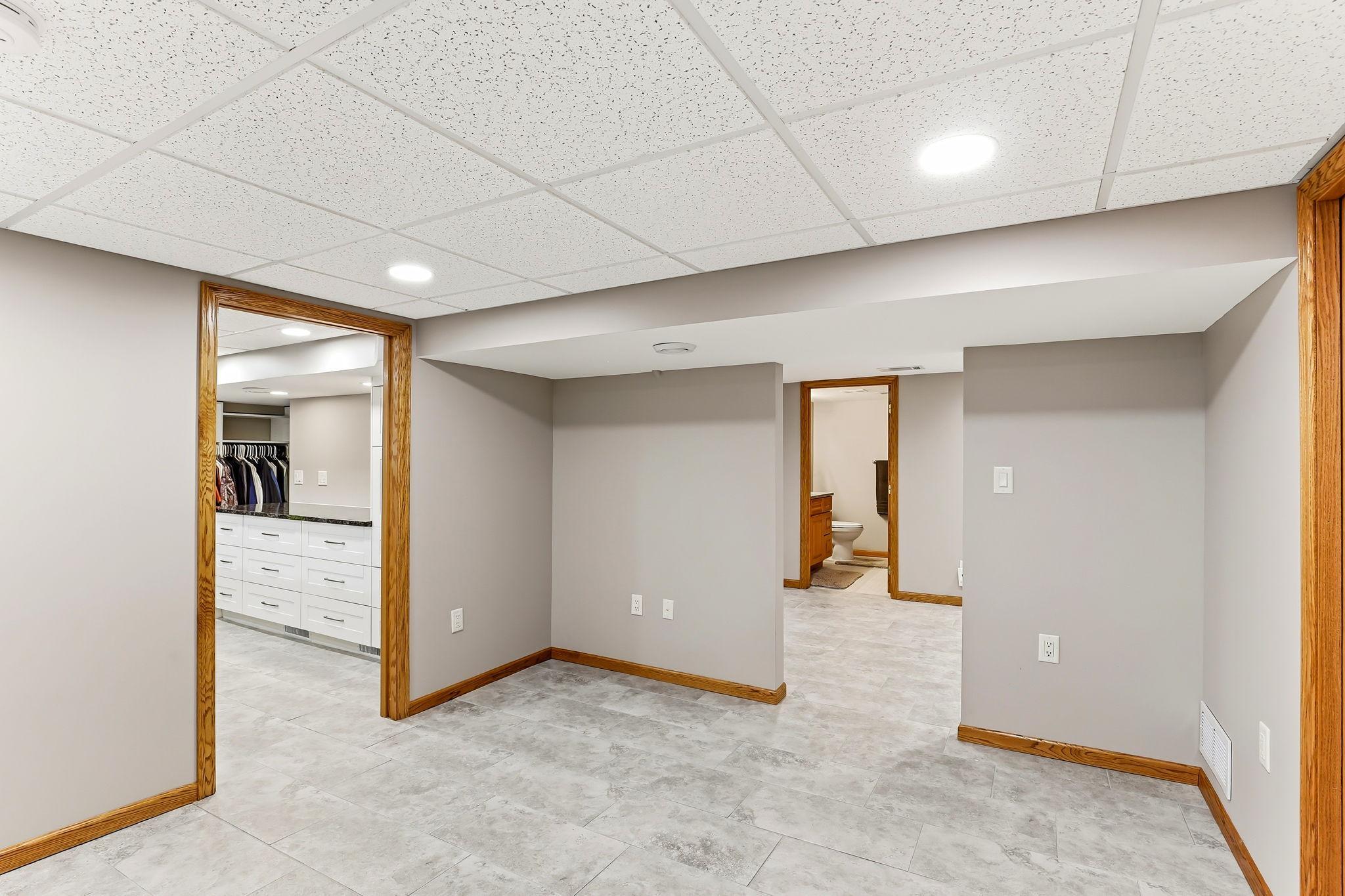 View of Residential at 7697 Stillwater Way, Oakdale MN 55128, Oakdale (32 of 54) - Mike Wilen | Minnesota Team Real Estate