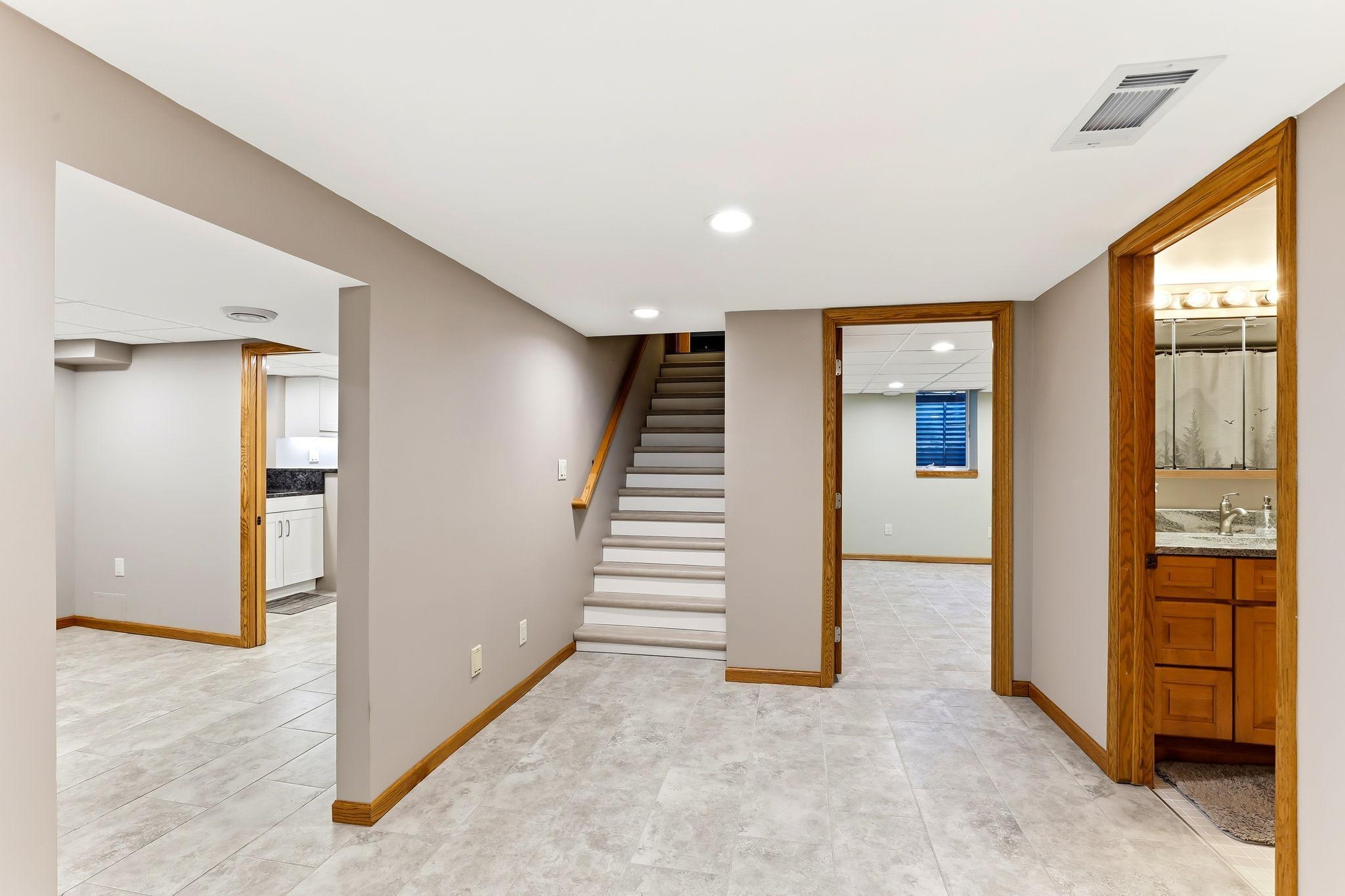 View of Residential at 7697 Stillwater Way, Oakdale MN 55128, Oakdale (27 of 54) - Mike Wilen | Minnesota Team Real Estate