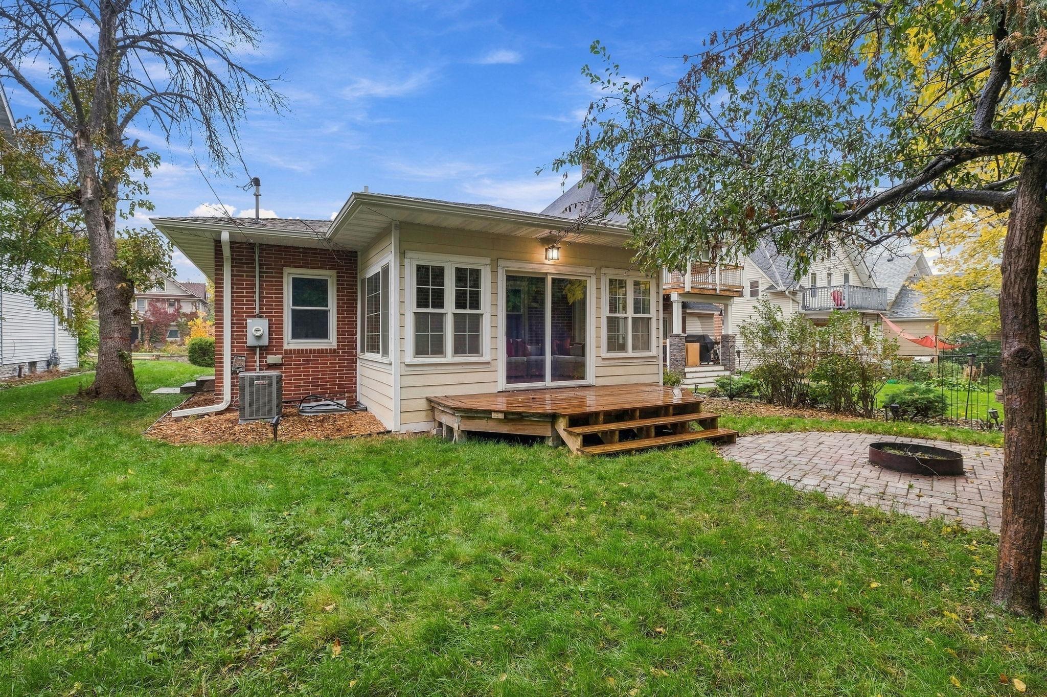 View of Residential at 1128 Selby Avenue, Saint Paul MN 55104, Saint Paul (26 of 35) - Mike Wilen | Minnesota Team Real Estate