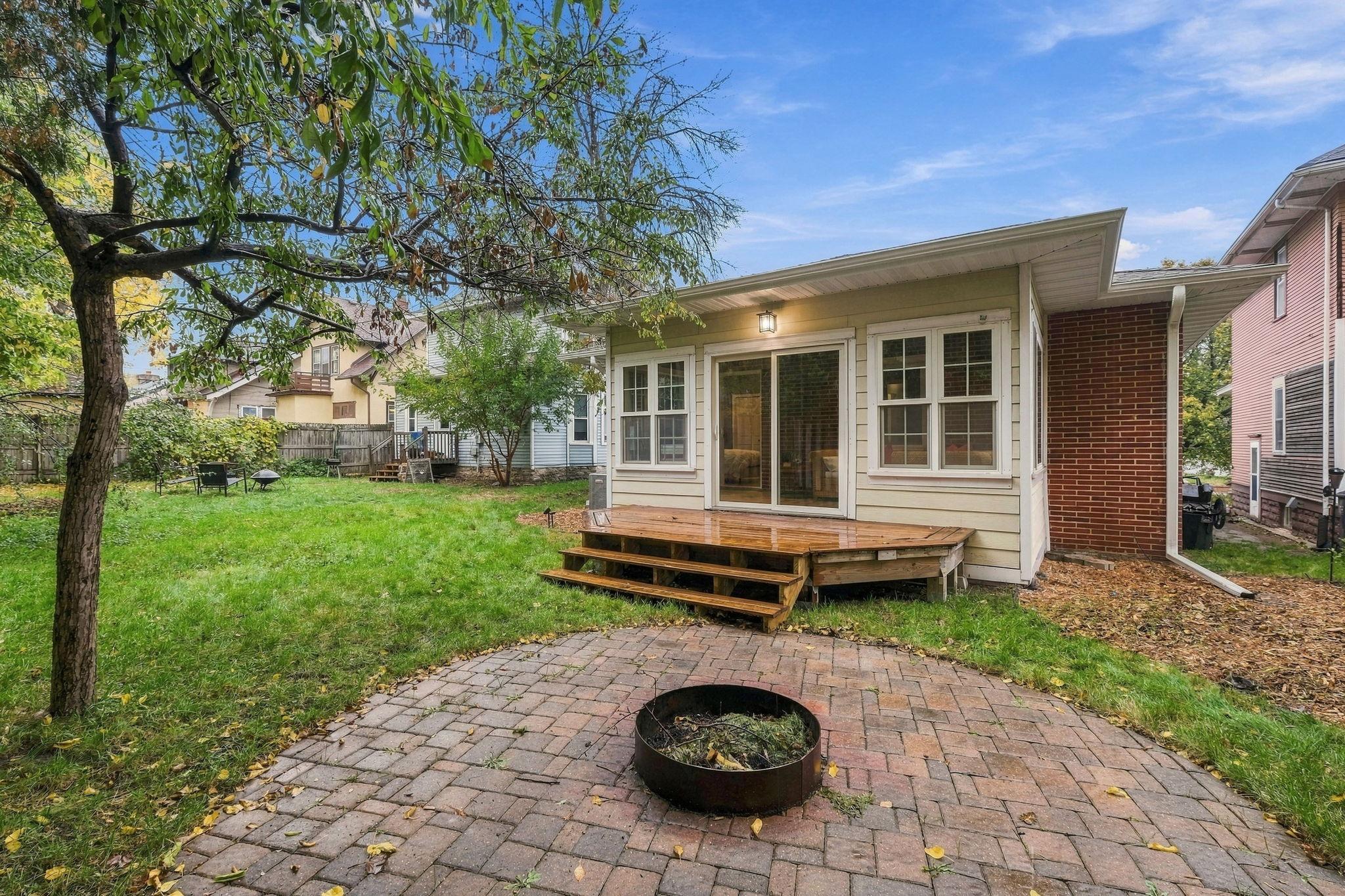 View of Residential at 1128 Selby Avenue, Saint Paul MN 55104, Saint Paul (25 of 35) - Mike Wilen | Minnesota Team Real Estate