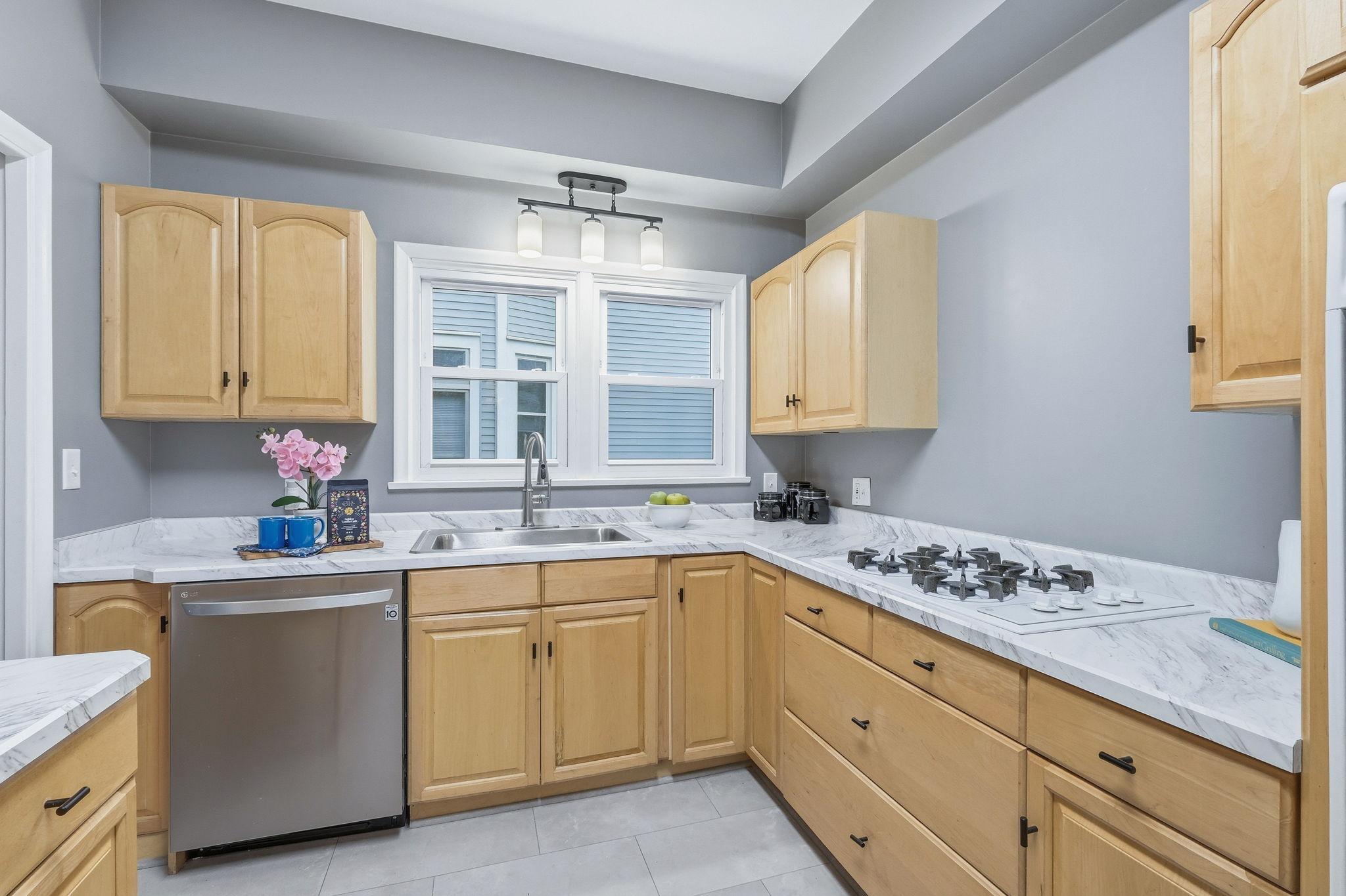 View of Residential at 1128 Selby Avenue, Saint Paul MN 55104, Saint Paul (11 of 35) - Mike Wilen | Minnesota Team Real Estate