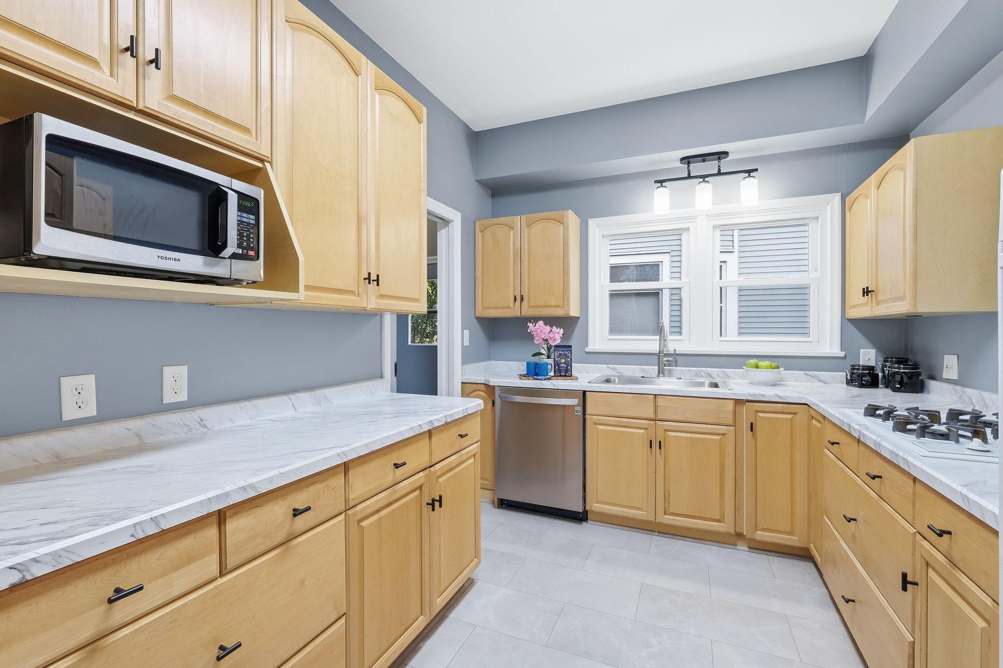 View of Residential at 1128 Selby Avenue, Saint Paul MN 55104, Saint Paul (9 of 35) - Mike Wilen | Minnesota Team Real Estate