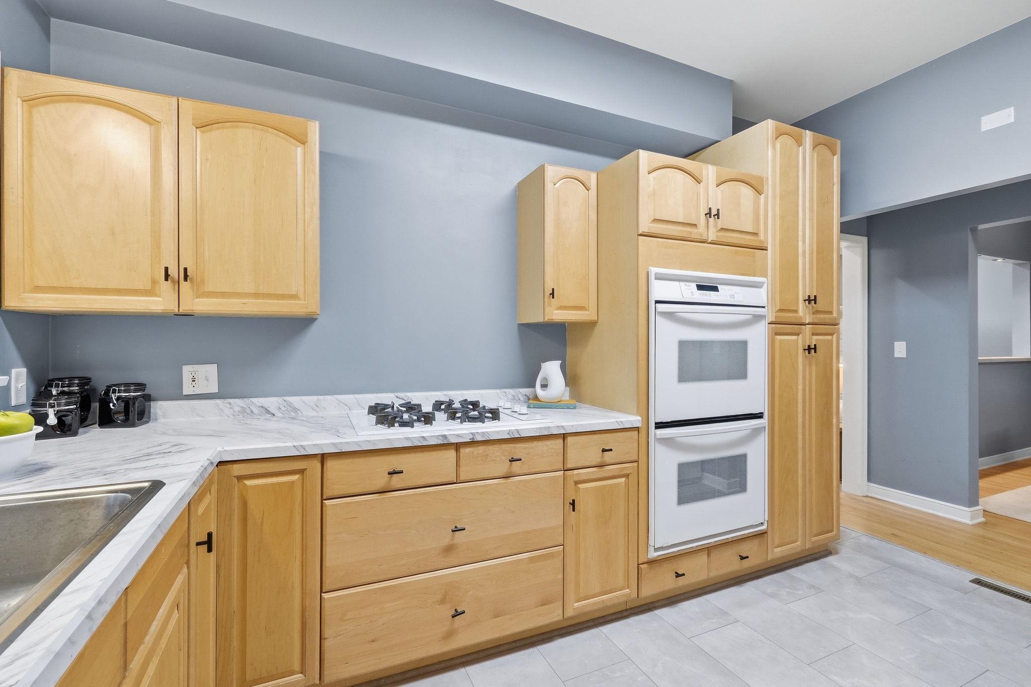 View of Residential at 1128 Selby Avenue, Saint Paul MN 55104, Saint Paul (8 of 35) - Mike Wilen | Minnesota Team Real Estate