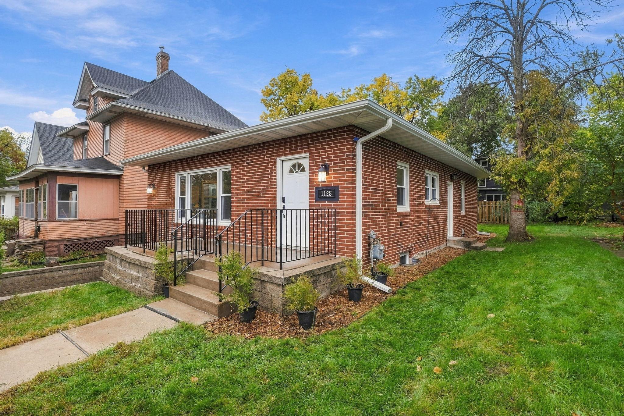 View of Residential at 1128 Selby Avenue, Saint Paul MN 55104, Saint Paul (35 of 35) - Mike Wilen | Minnesota Team Real Estate