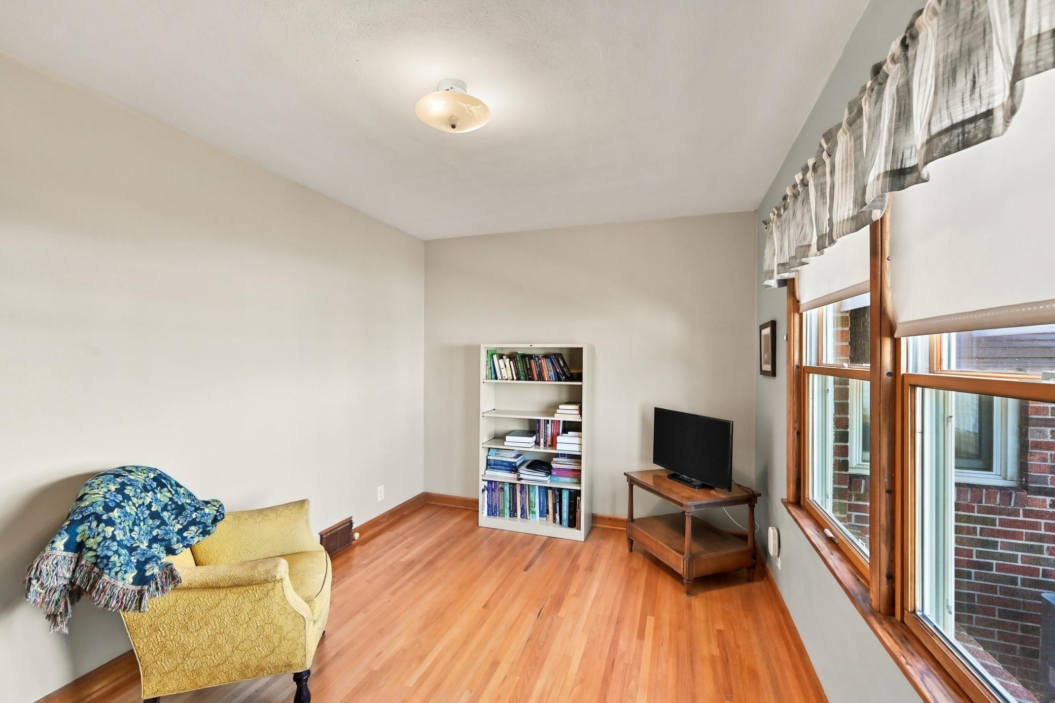 View of Residential at 823 Cottage Avenue, Saint Paul MN 55117, Saint Paul (34 of 67) - Mike Wilen | Minnesota Team Real Estate