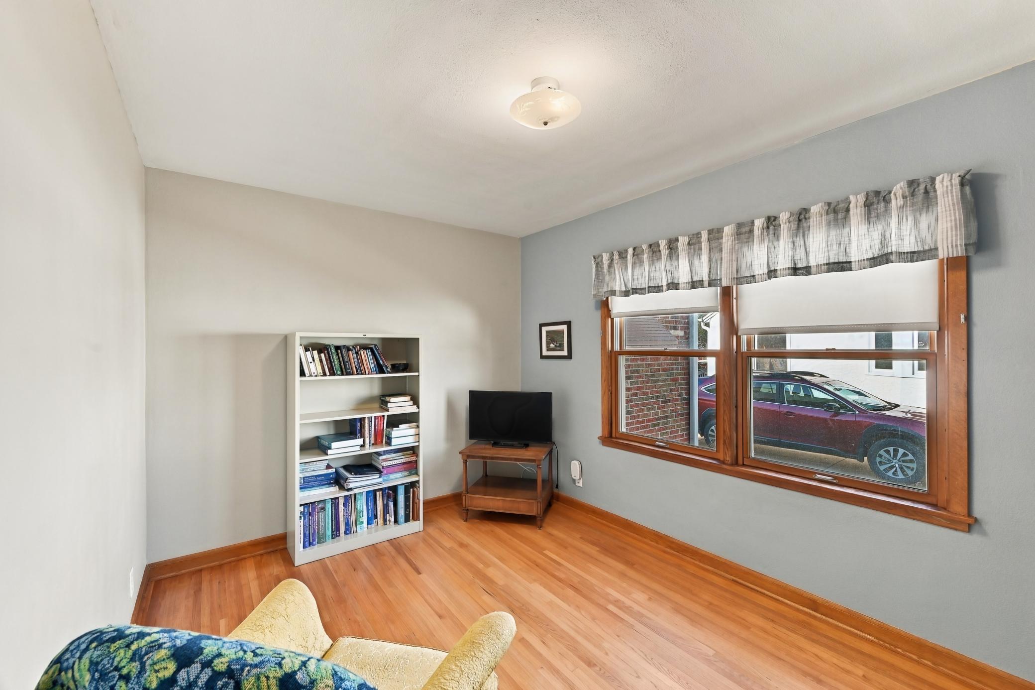 View of Residential at 823 Cottage Avenue, Saint Paul MN 55117, Saint Paul (33 of 67) - Mike Wilen | Minnesota Team Real Estate
