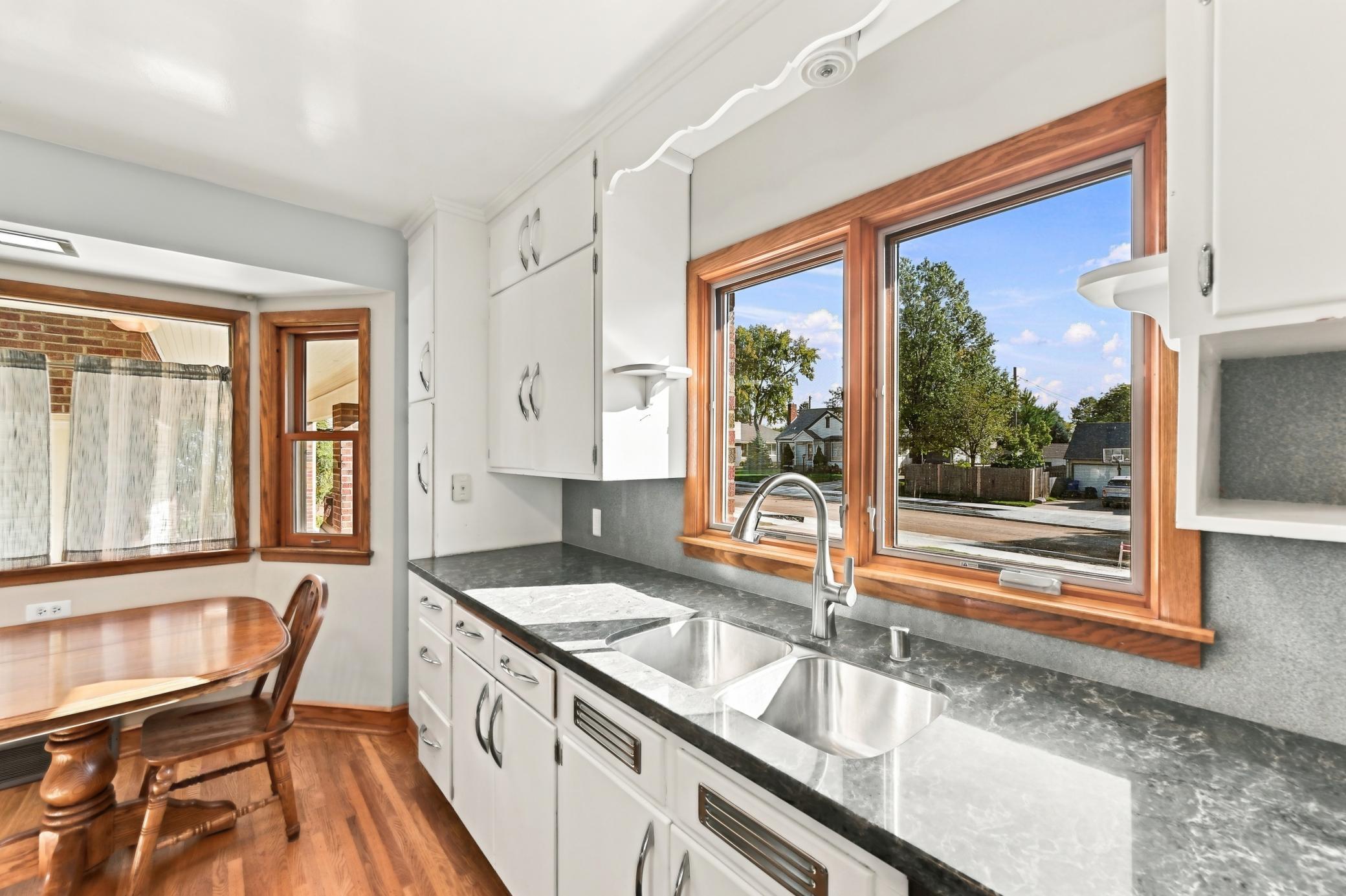 View of Residential at 823 Cottage Avenue, Saint Paul MN 55117, Saint Paul (27 of 67) - Mike Wilen | Minnesota Team Real Estate