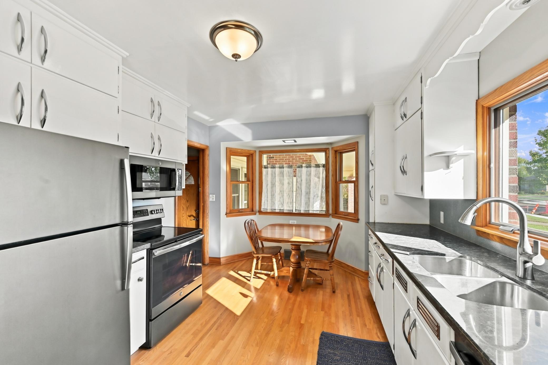 View of Residential at 823 Cottage Avenue, Saint Paul MN 55117, Saint Paul (26 of 67) - Mike Wilen | Minnesota Team Real Estate