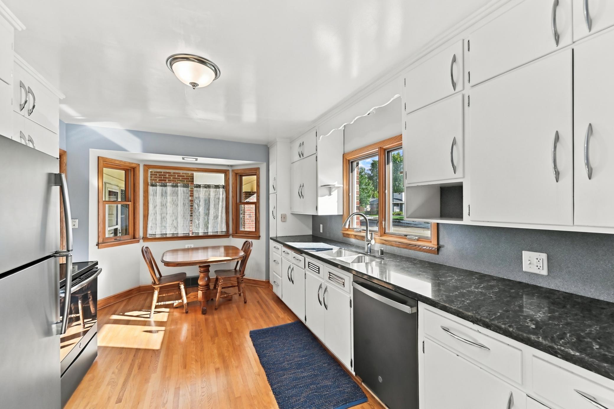 View of Residential at 823 Cottage Avenue, Saint Paul MN 55117, Saint Paul (25 of 67) - Mike Wilen | Minnesota Team Real Estate