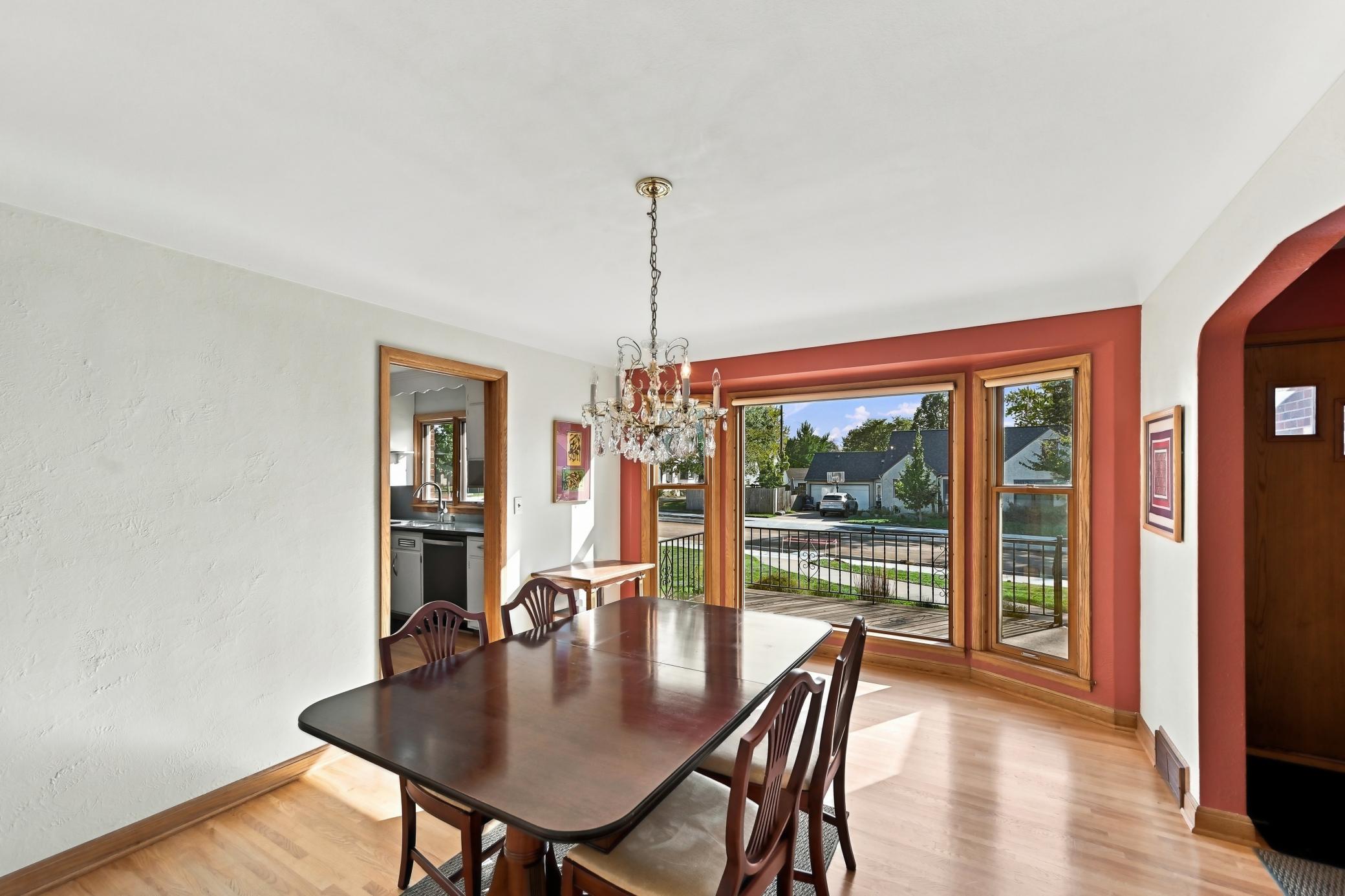 View of Residential at 823 Cottage Avenue, Saint Paul MN 55117, Saint Paul (24 of 67) - Mike Wilen | Minnesota Team Real Estate