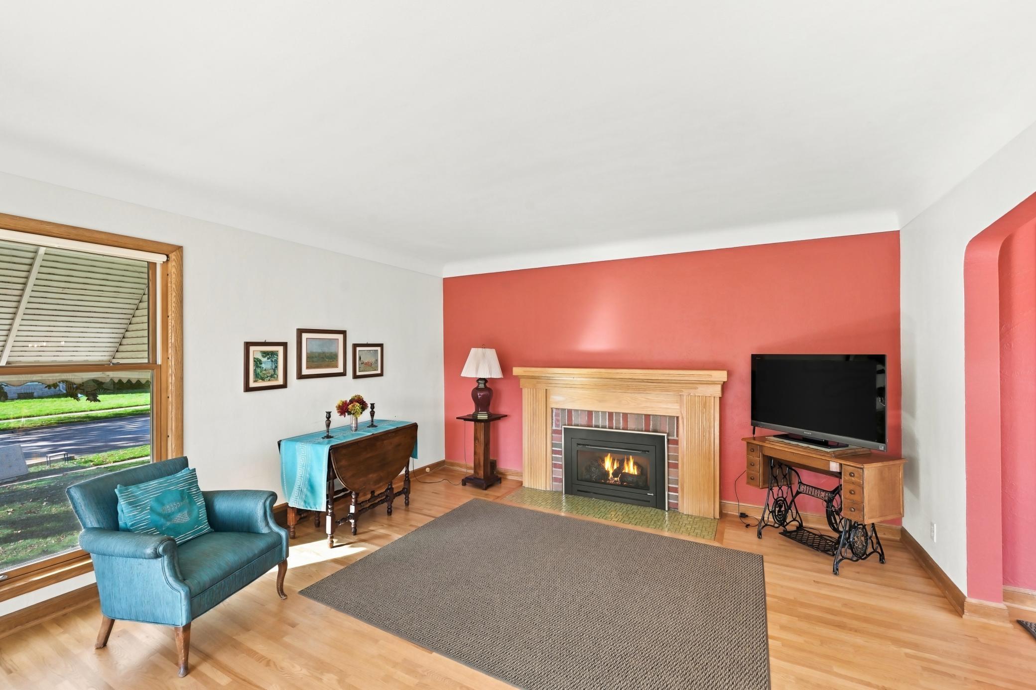 View of Residential at 823 Cottage Avenue, Saint Paul MN 55117, Saint Paul (18 of 67) - Mike Wilen | Minnesota Team Real Estate