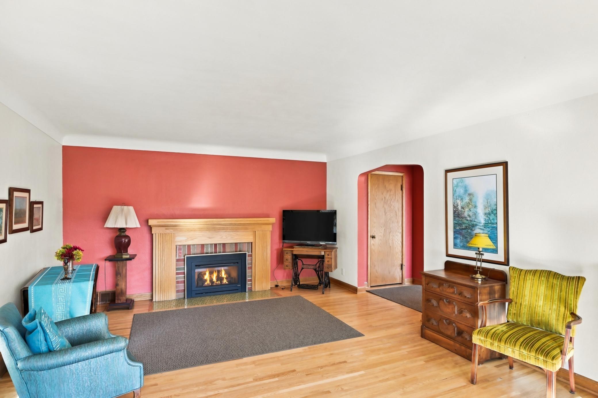 View of Residential at 823 Cottage Avenue, Saint Paul MN 55117, Saint Paul (16 of 67) - Mike Wilen | Minnesota Team Real Estate