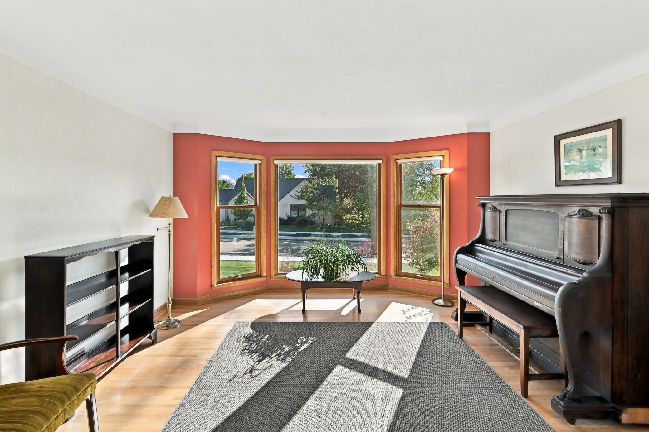 View of Residential at 823 Cottage Avenue, Saint Paul MN 55117, Saint Paul (14 of 67) - Mike Wilen | Minnesota Team Real Estate