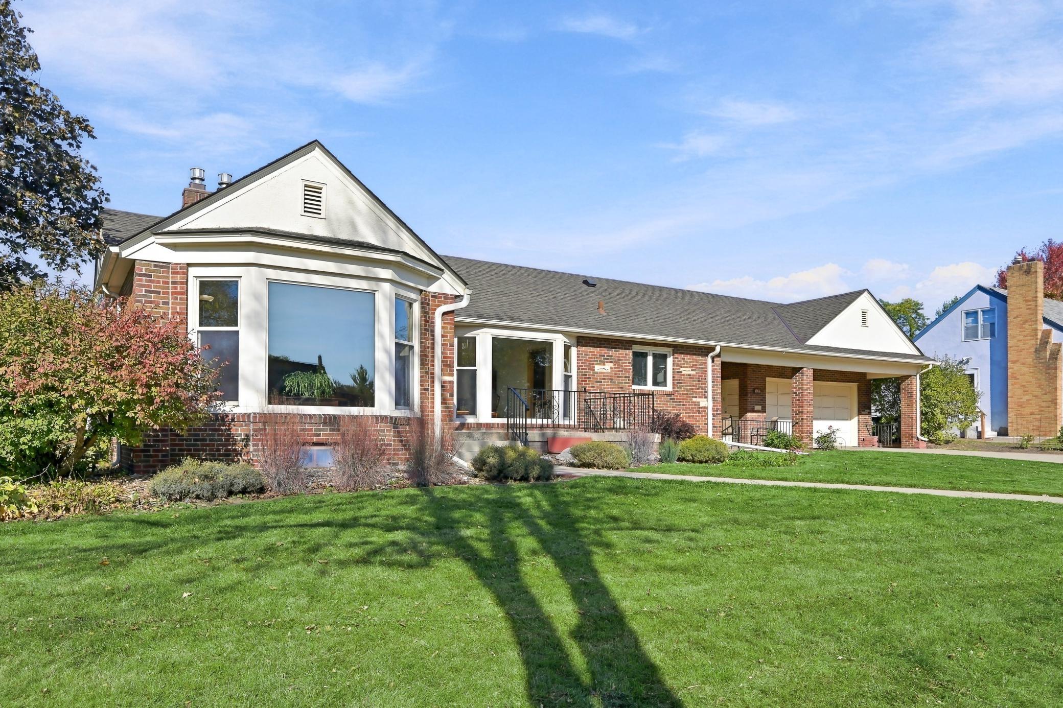 View of Residential at 823 Cottage Avenue, Saint Paul MN 55117, Saint Paul (4 of 67) - Mike Wilen | Minnesota Team Real Estate